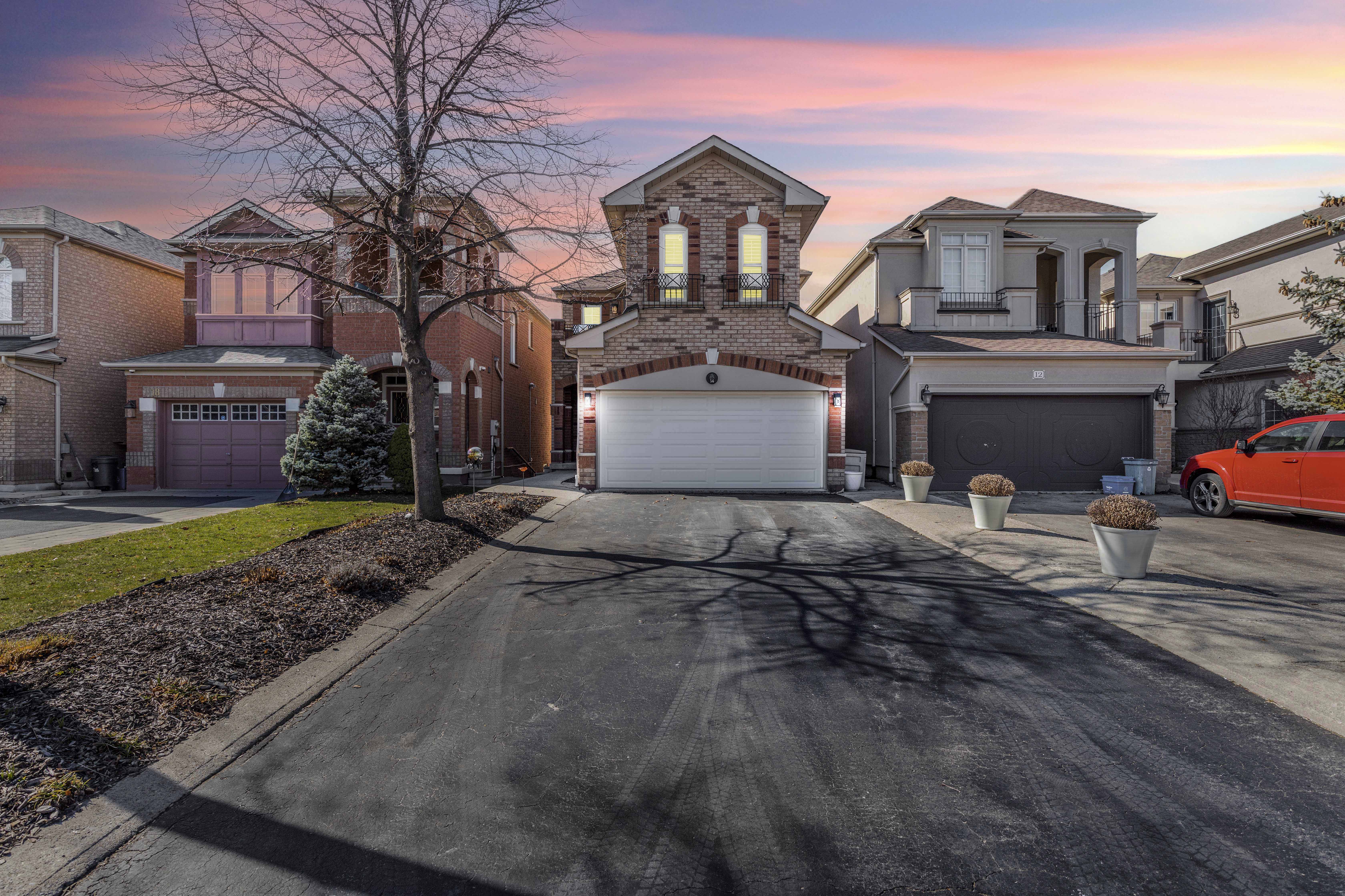 14 Willow Tree St, Vaughan