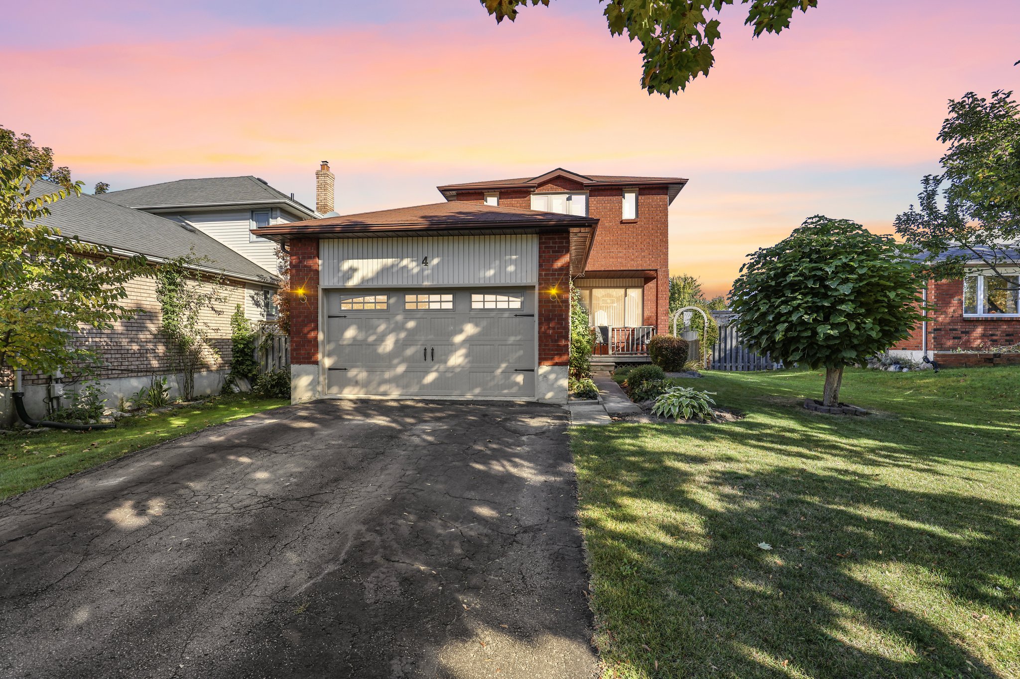 4 Hopkins Rd, Barrie