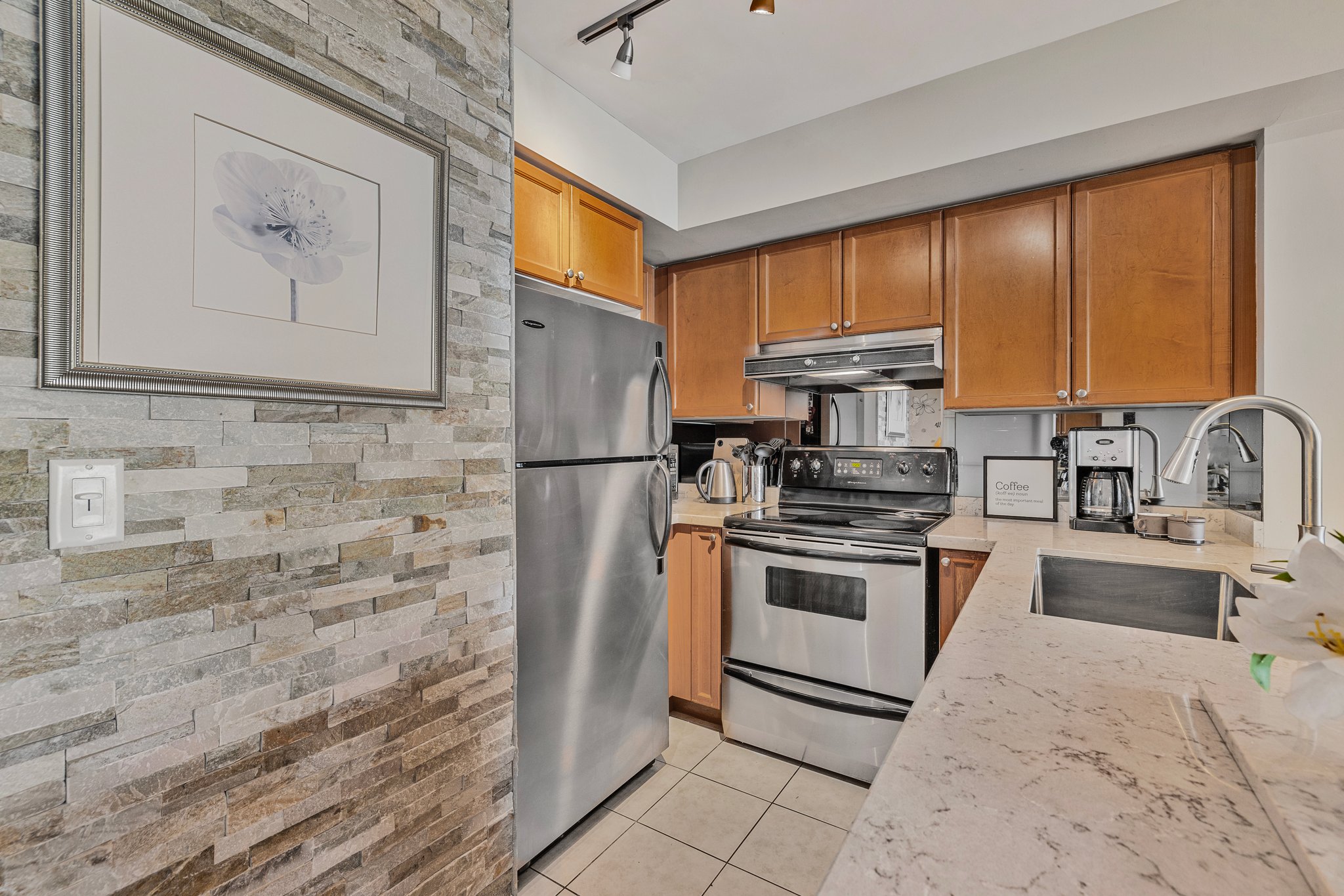 1412-1 Elm Drive (13)