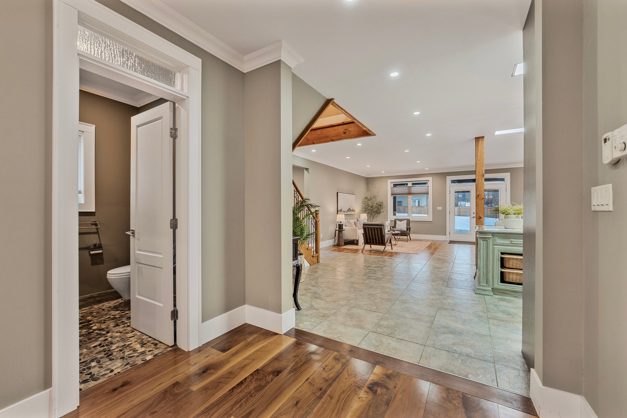 938 Corner Avenue (15)