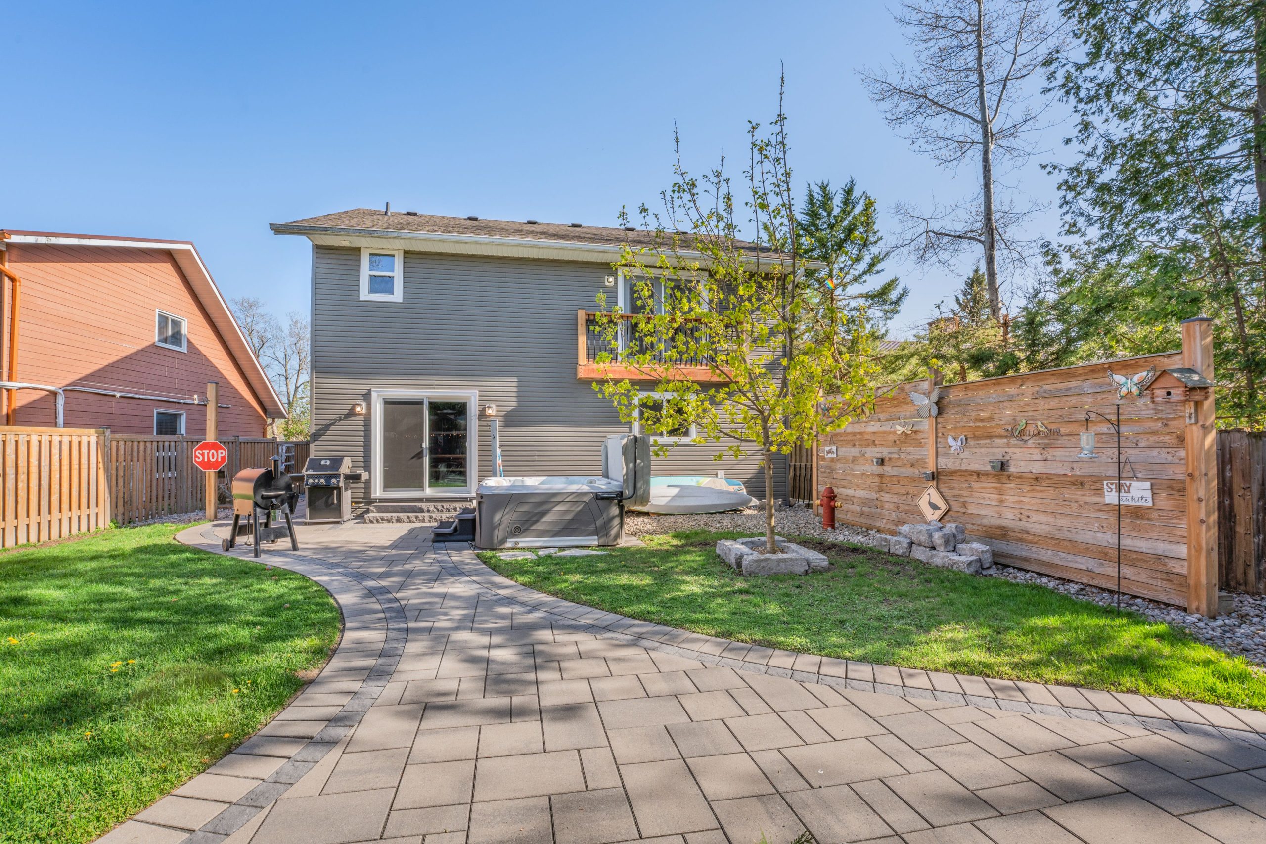 1078 Elm Road (12) EXT
