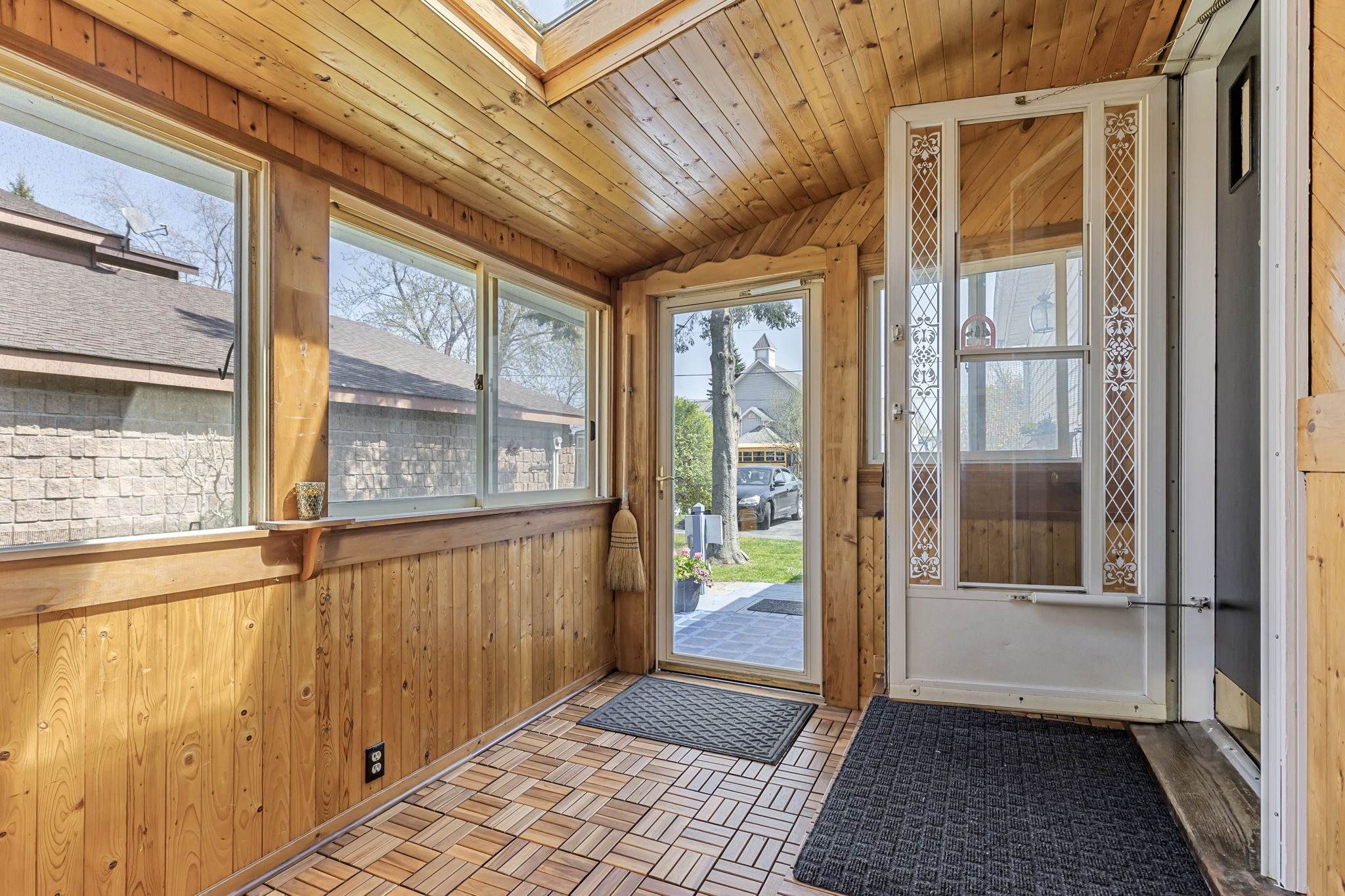 270 Hollywood Drive (26)
