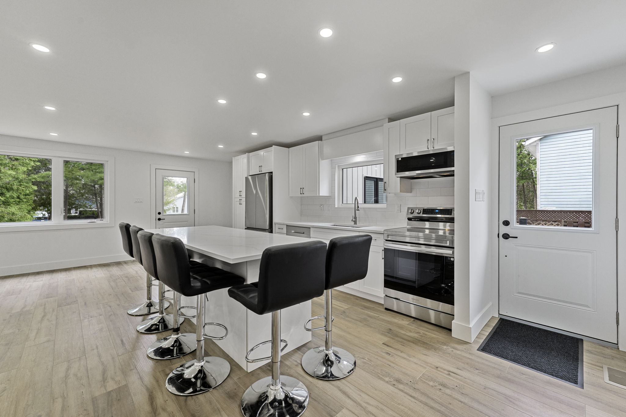 3246 Beach Avenue (15)