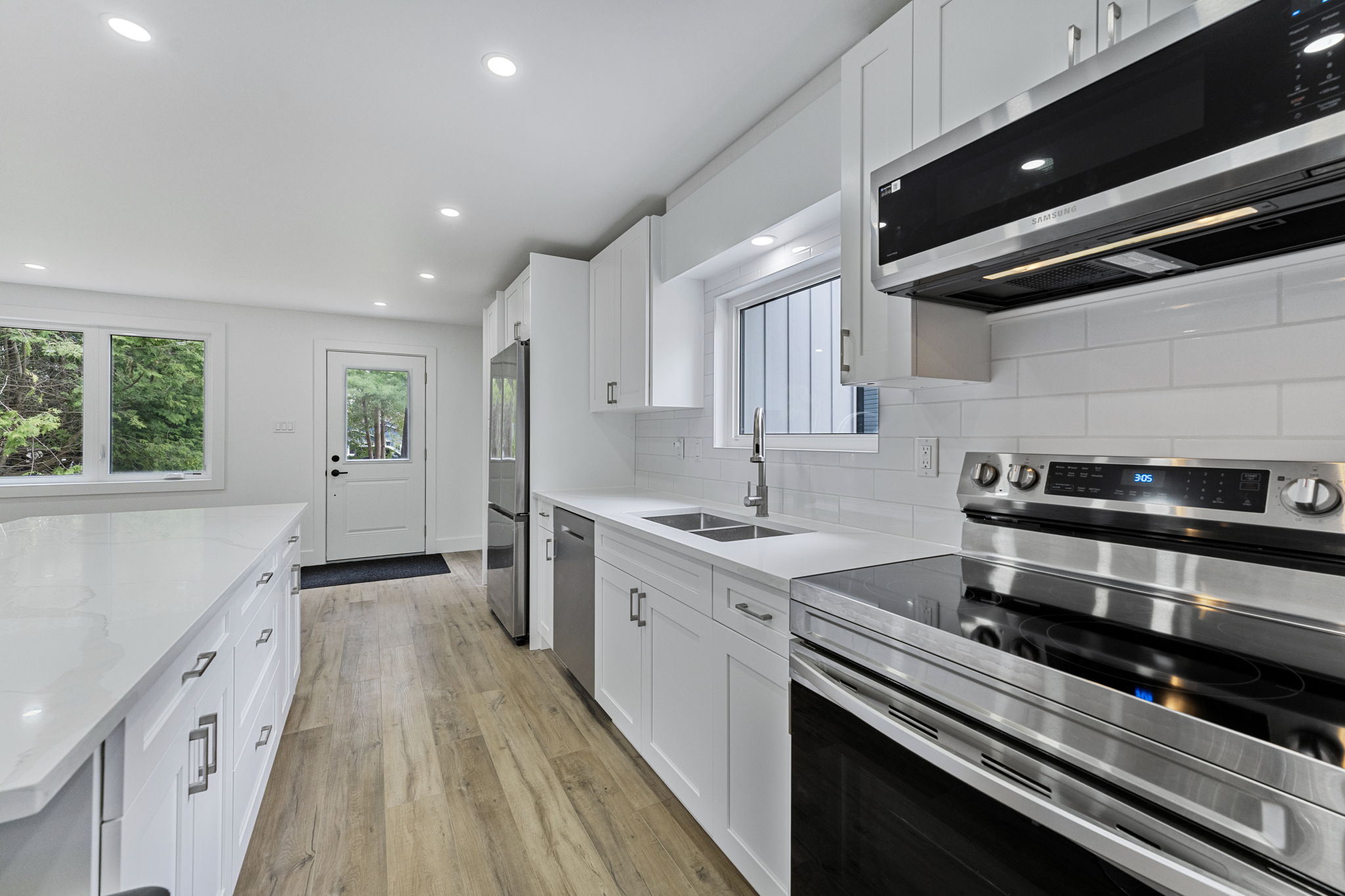 3246 Beach Avenue (16)