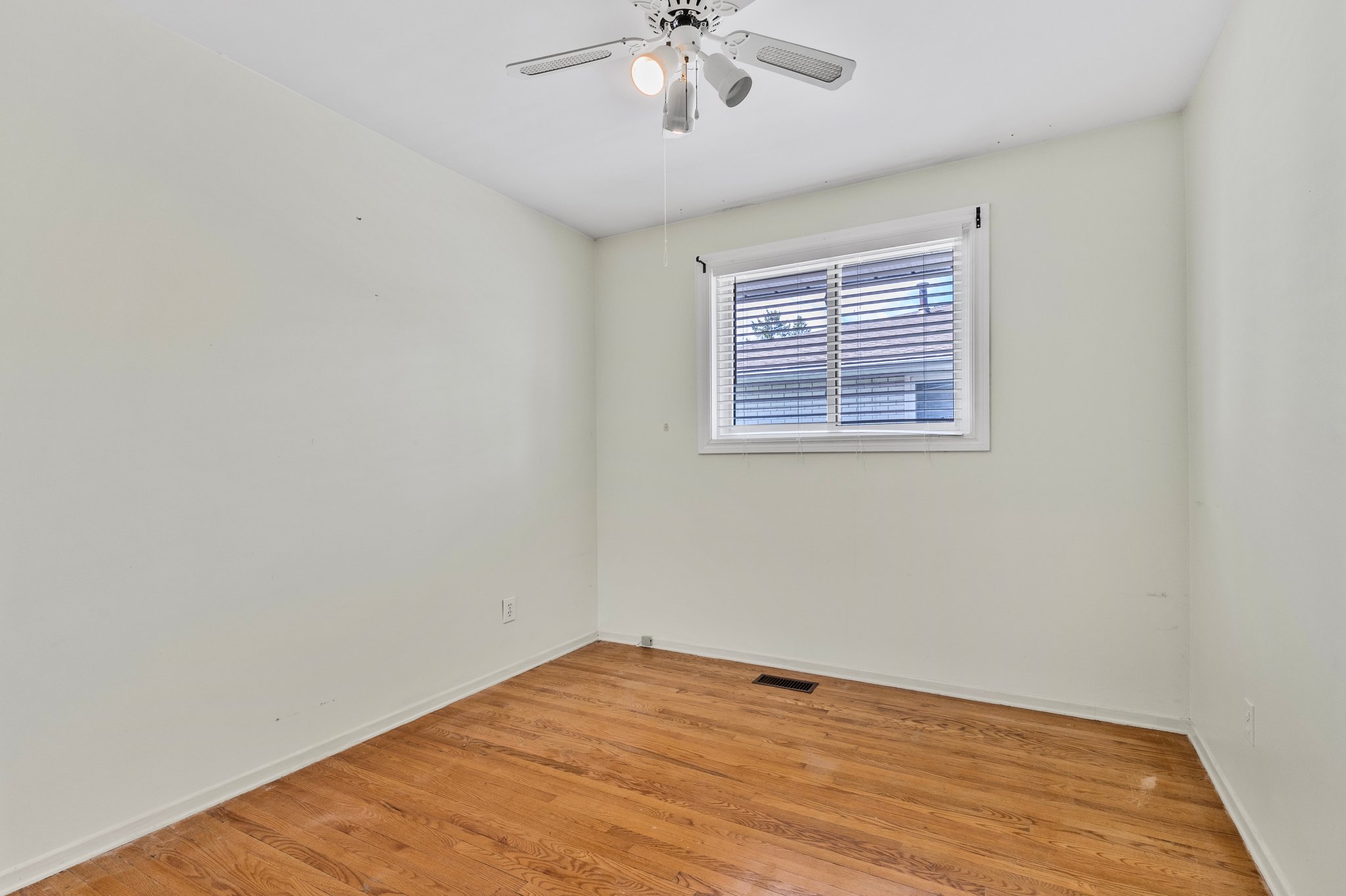3B College Crescent (14)