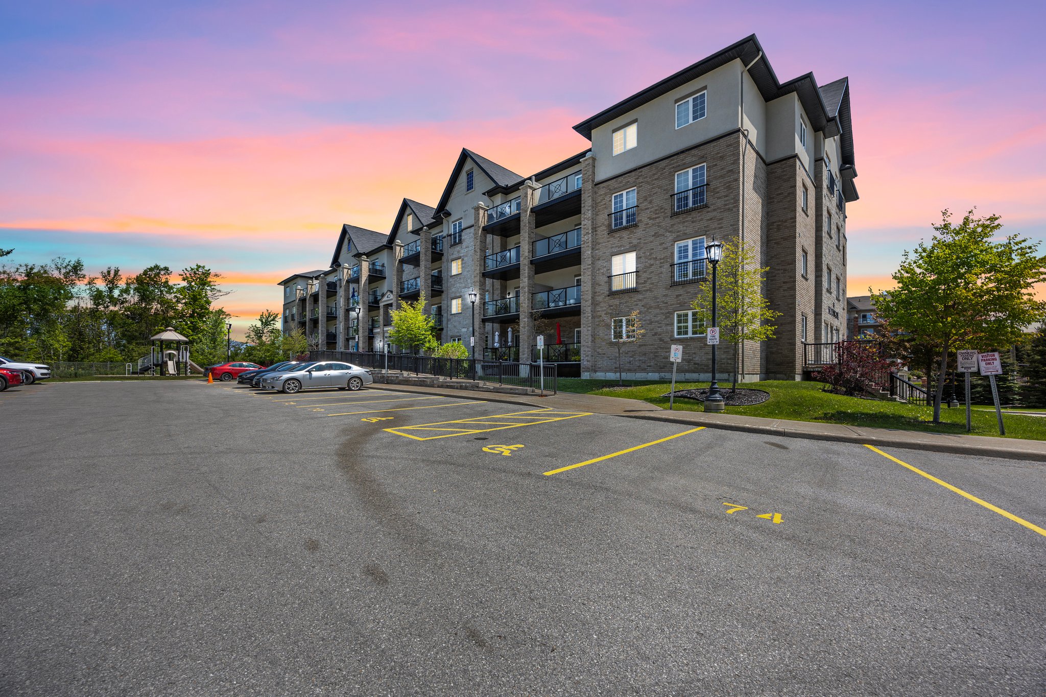 40 Ferndale Dr S Unit 407, Barrie