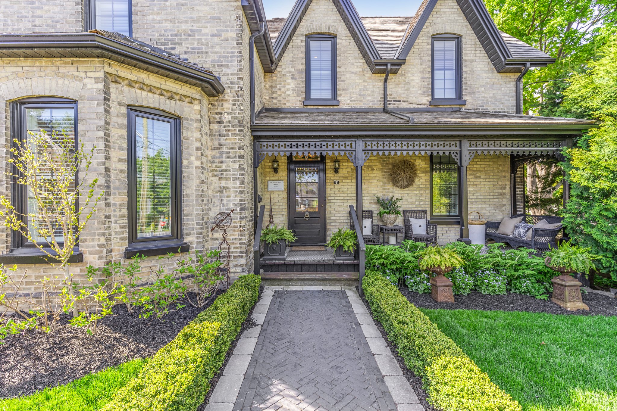 11 Catherine Avenue EXT(16)