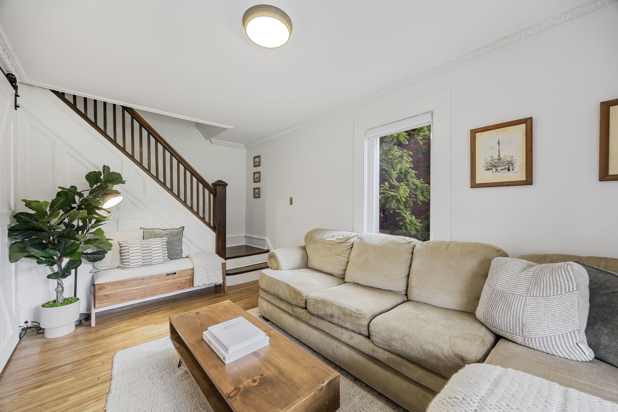 230 Mississaga Street W (8)
