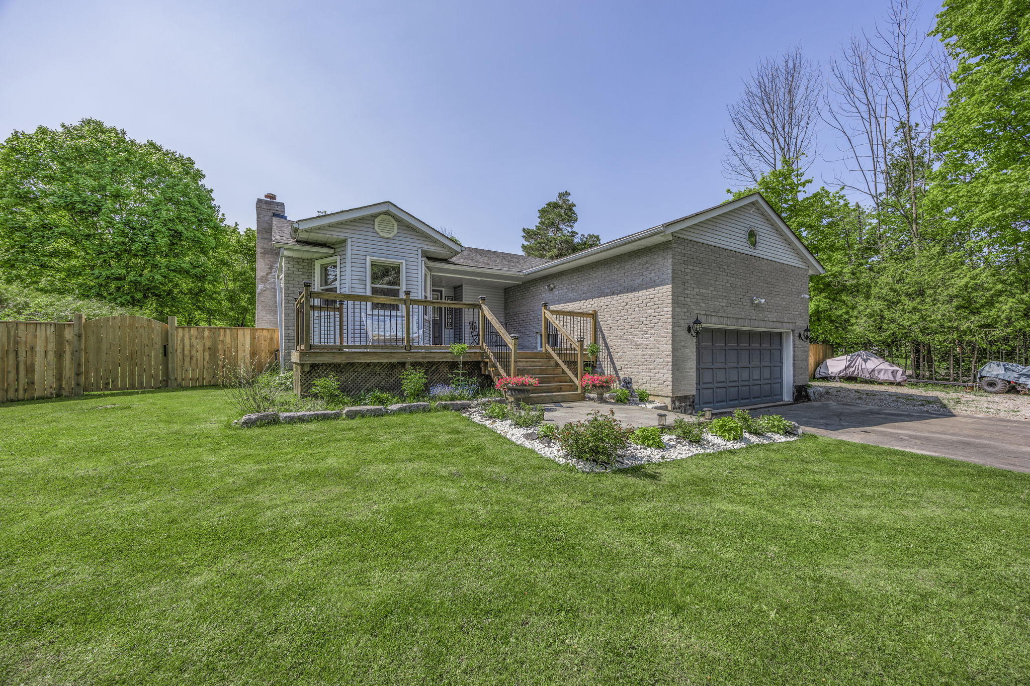 2330 Lakeshore Road E (4)