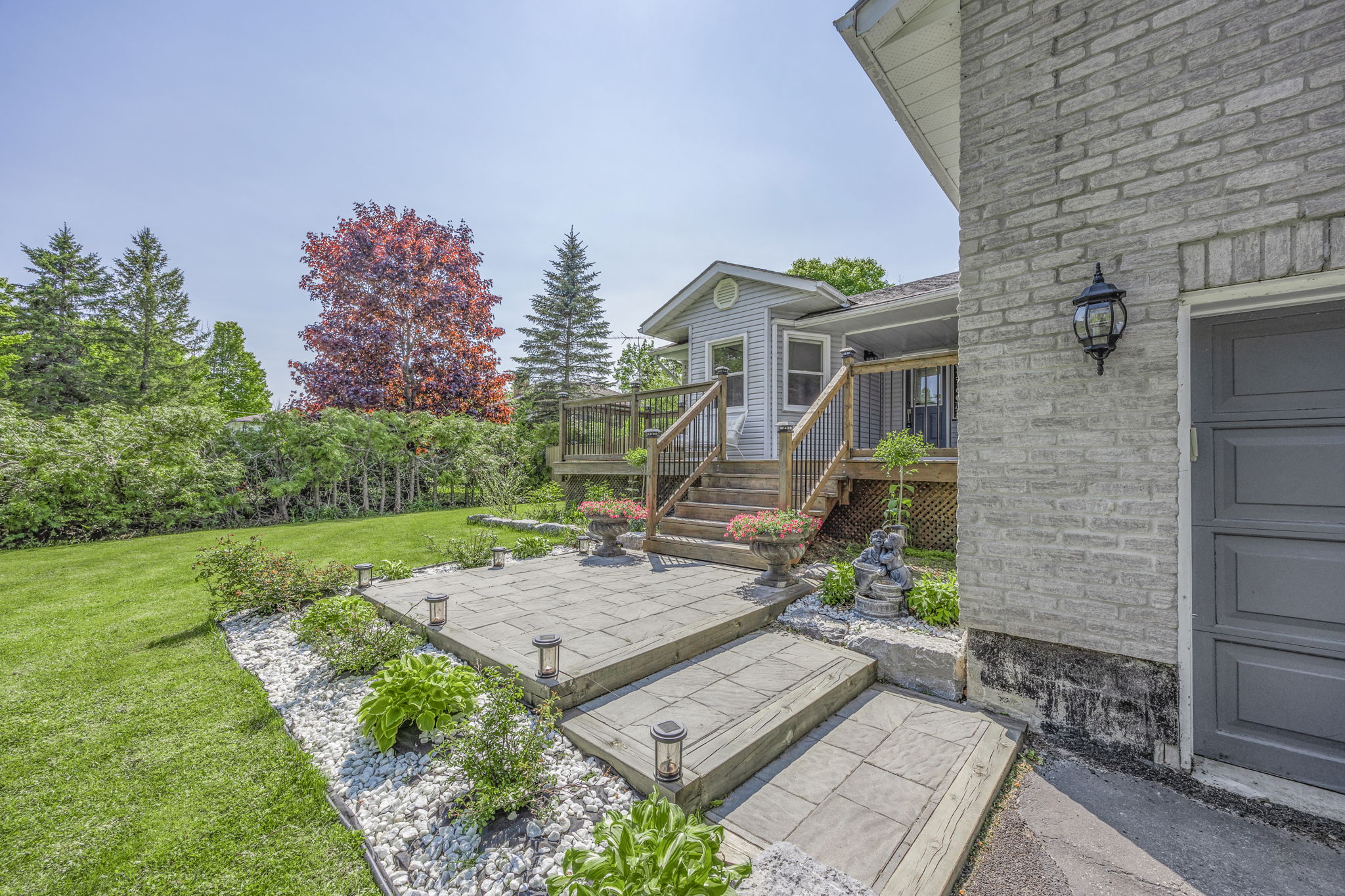 2330 Lakeshore Road E (5)