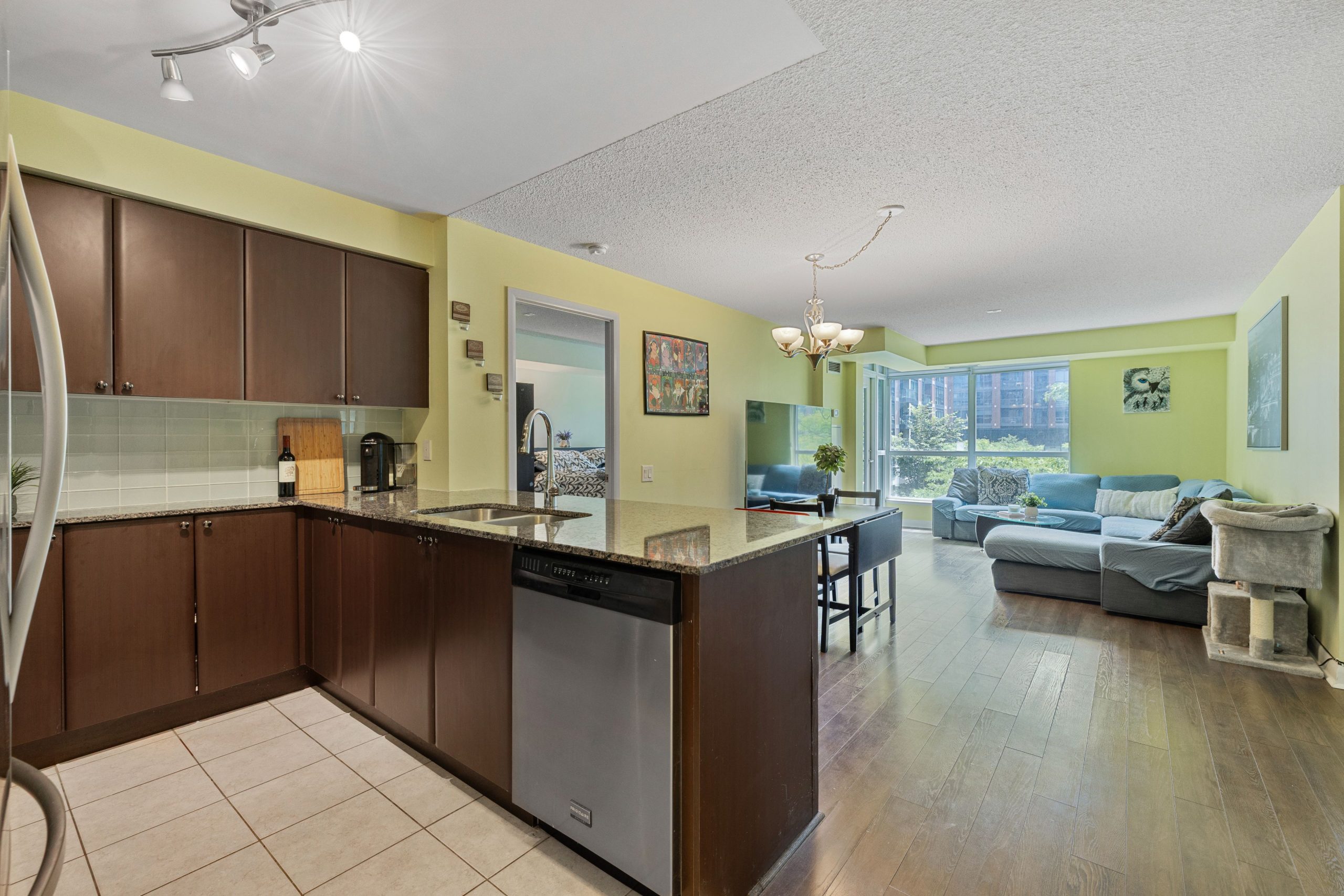 332-525 Wilson Avenue (9)