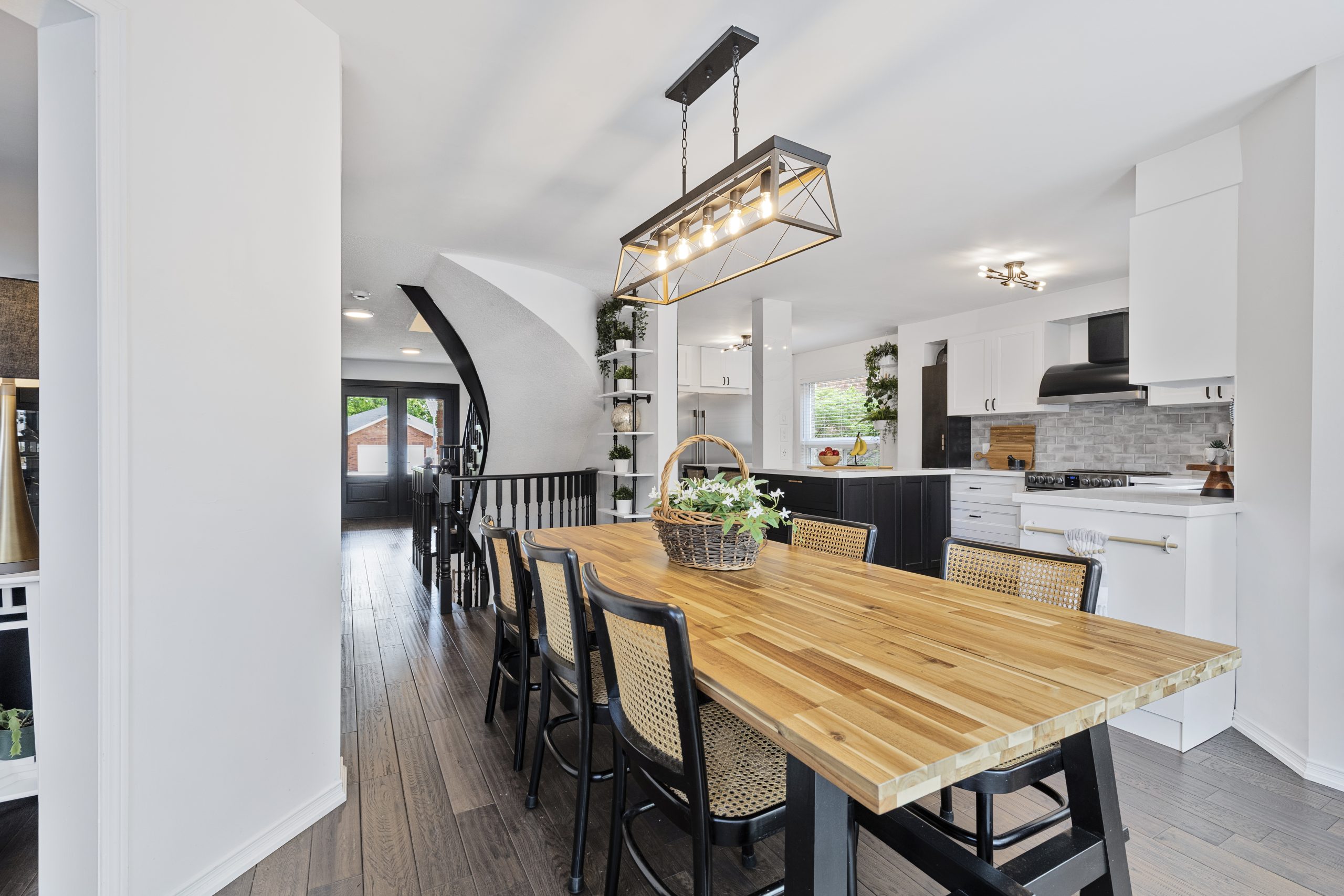 351 Cundles Road W (14)
