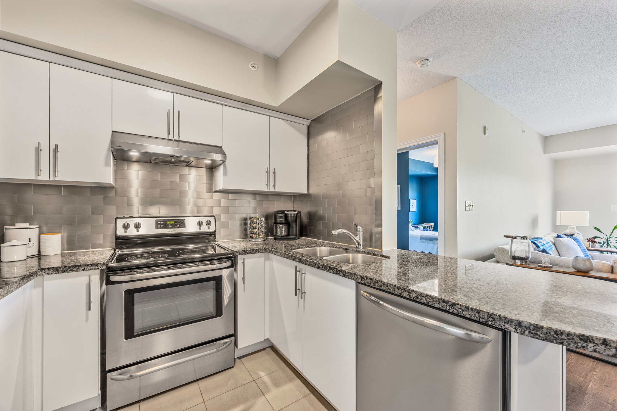 407-40 Ferndale Drive S (11)