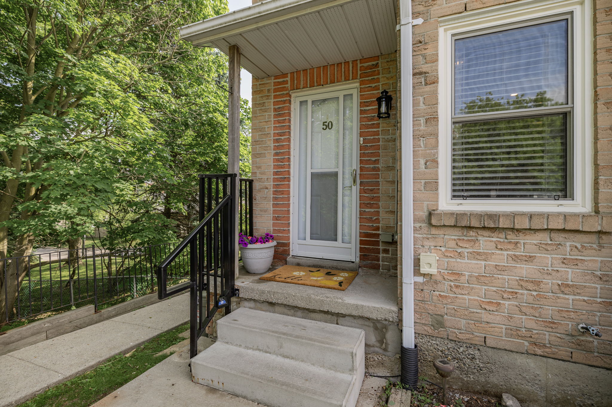 50-115 Main Street S (8)