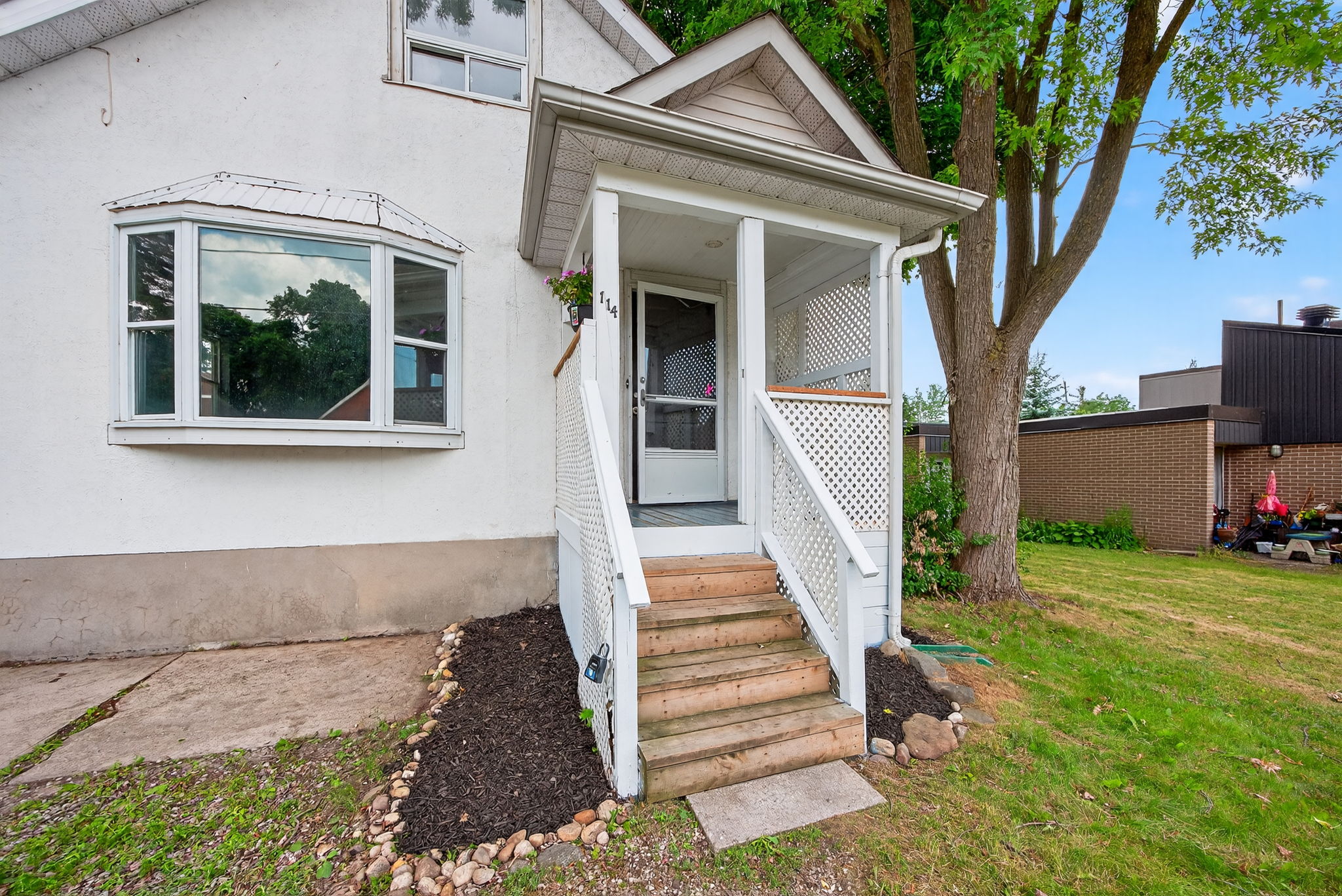 114 Burton Avenue_145
