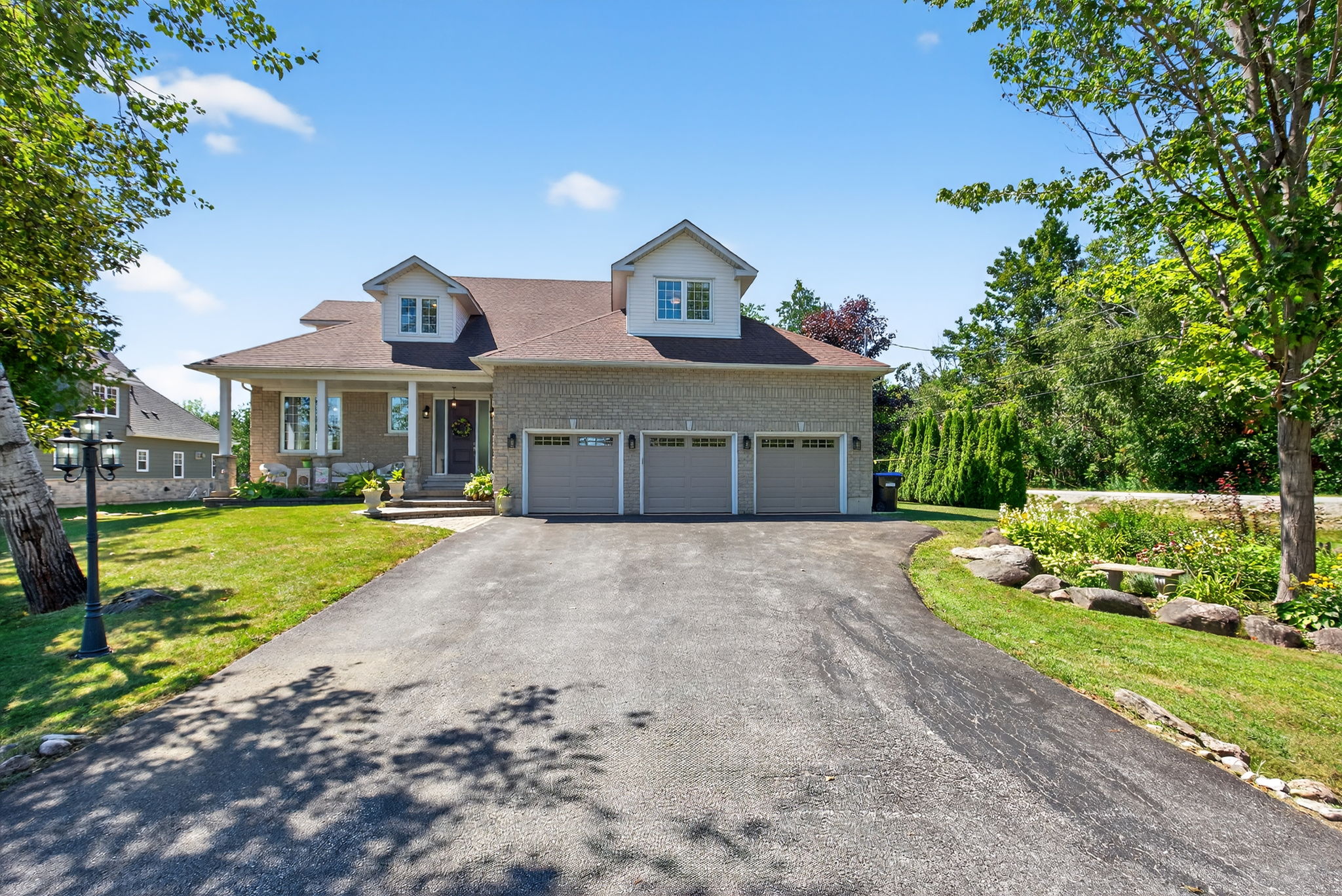 2 Mariposa Crescent_100