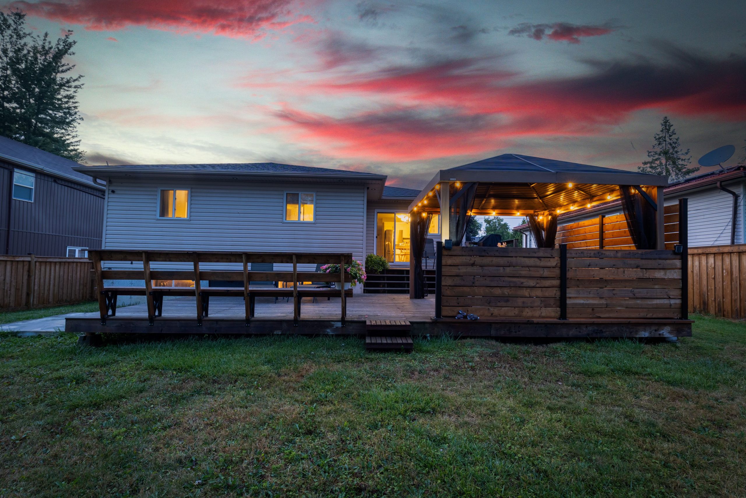 291 Parkwood Avenue Twilight-104