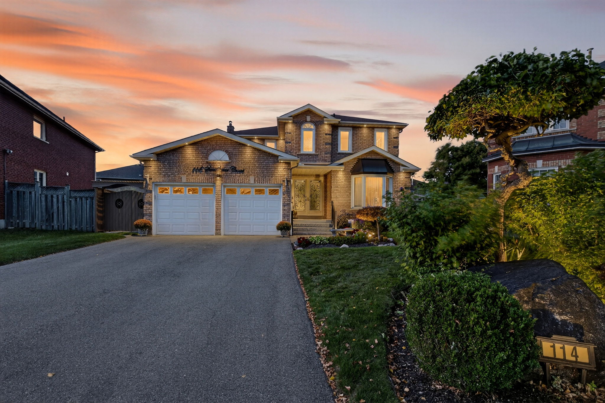 114 Sweetbriar Crt, Pickering