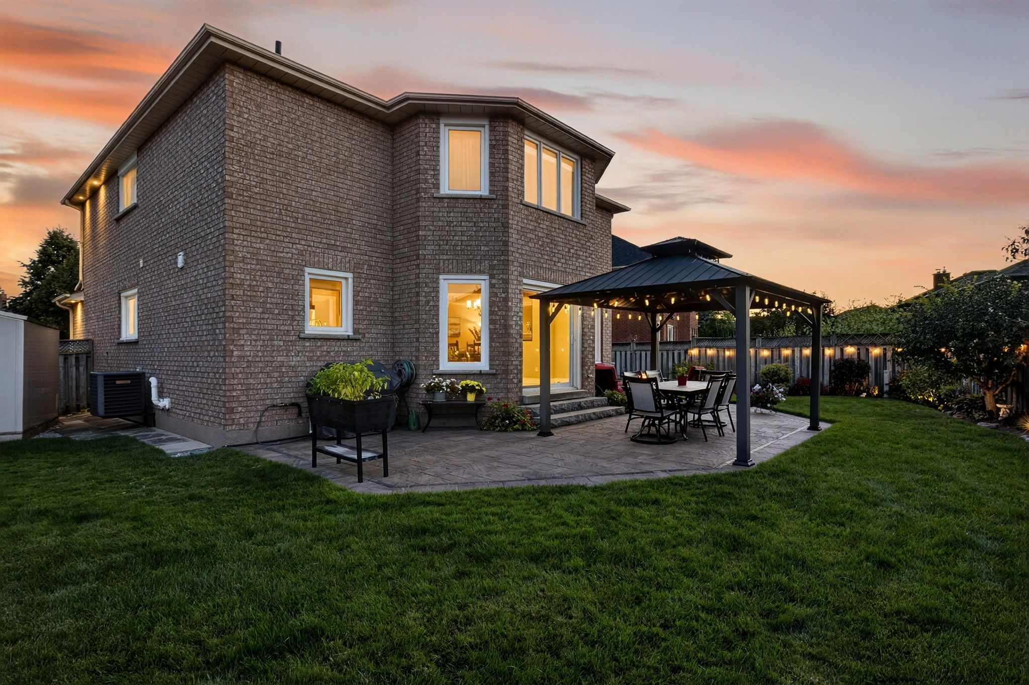 114 Sweetbriar Court, Pickering TWILIGHTS105