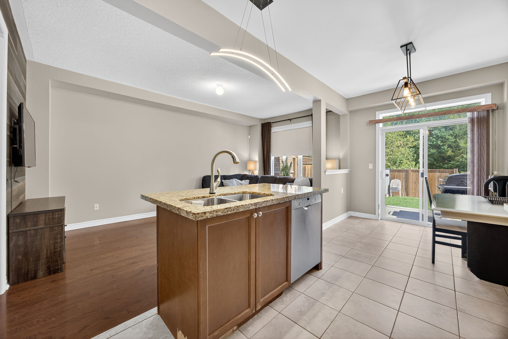 115 Collier Crescent_110