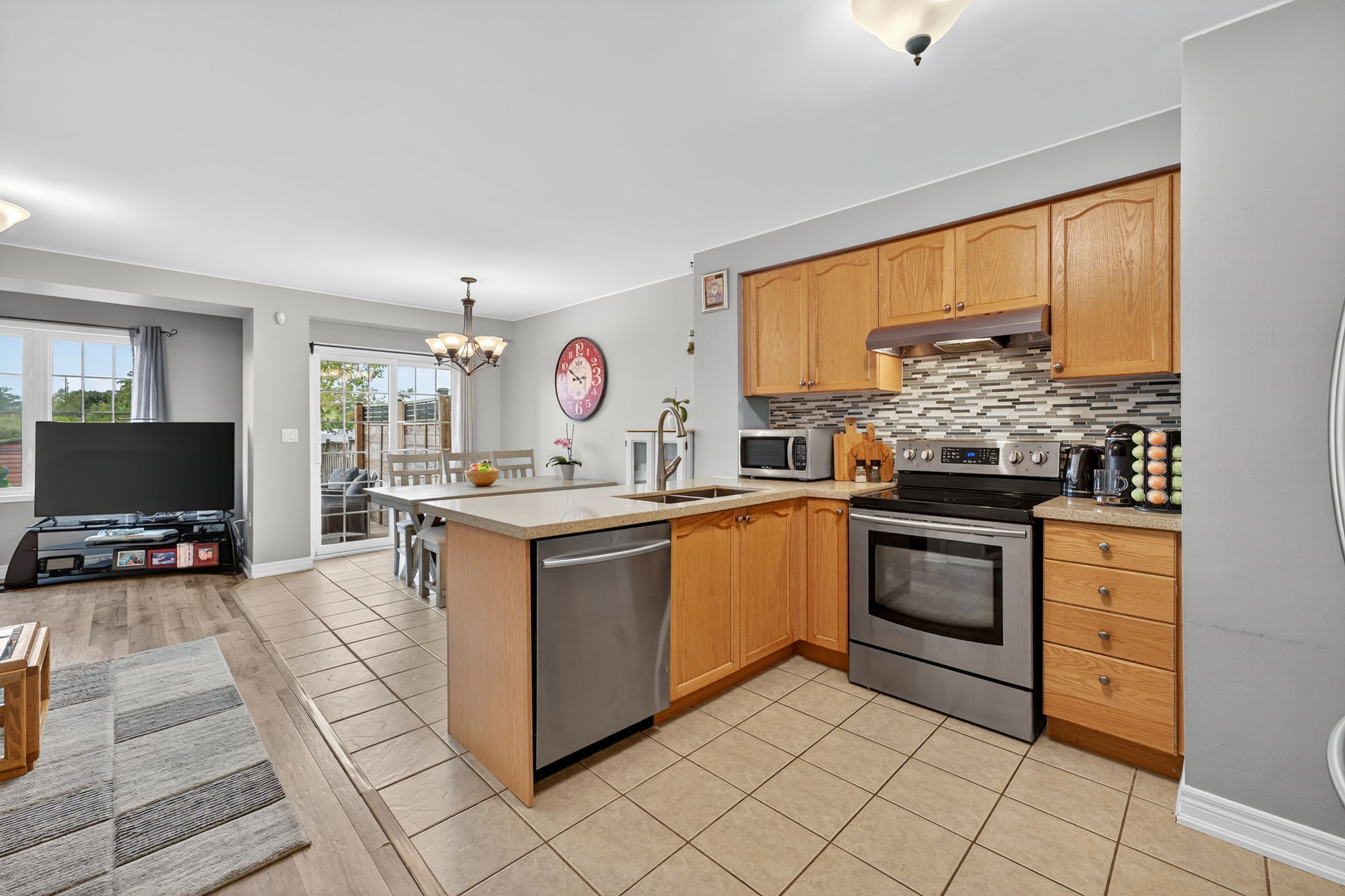 1182 Booth Avenue_108