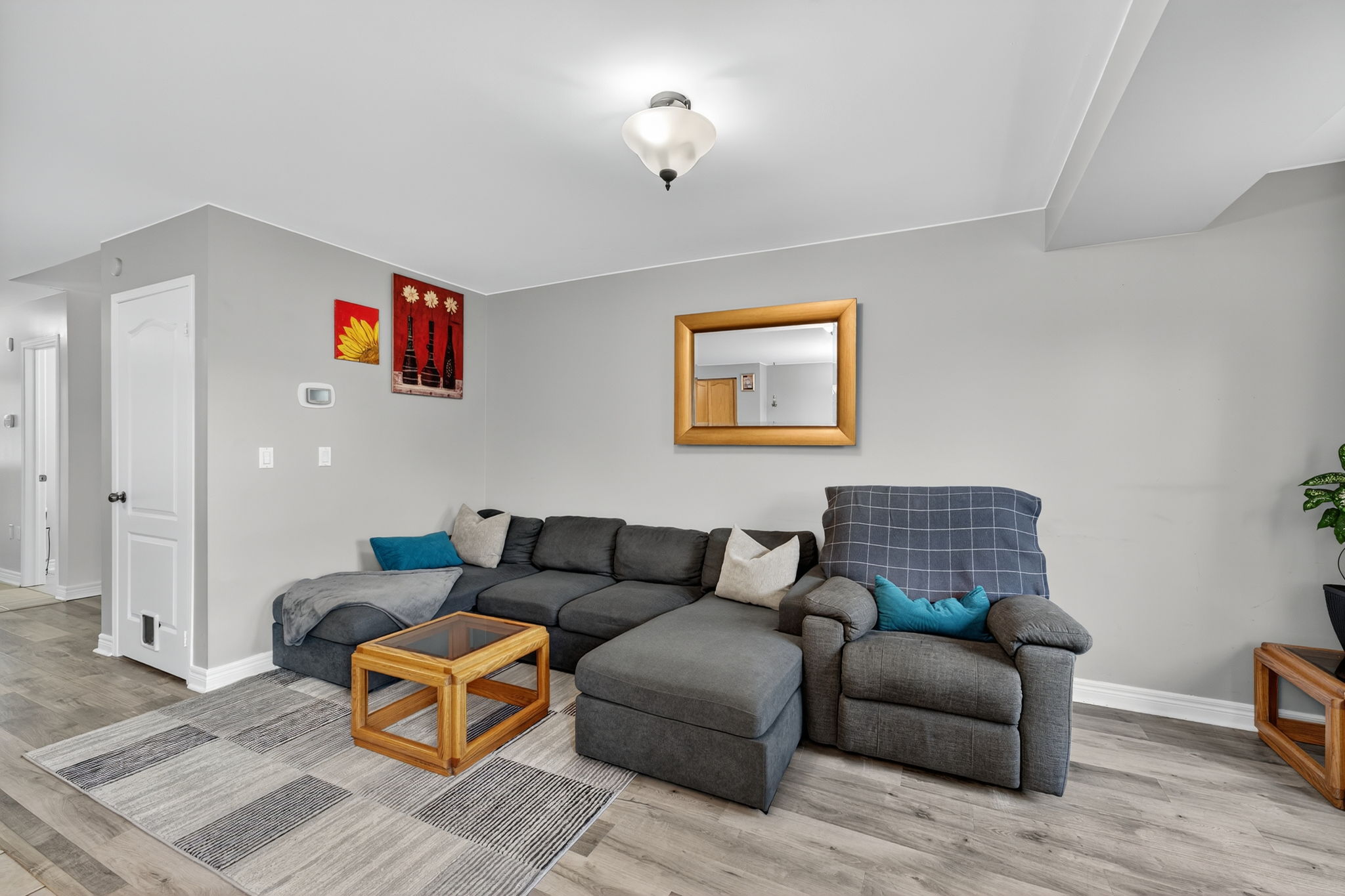 1182 Booth Avenue_114