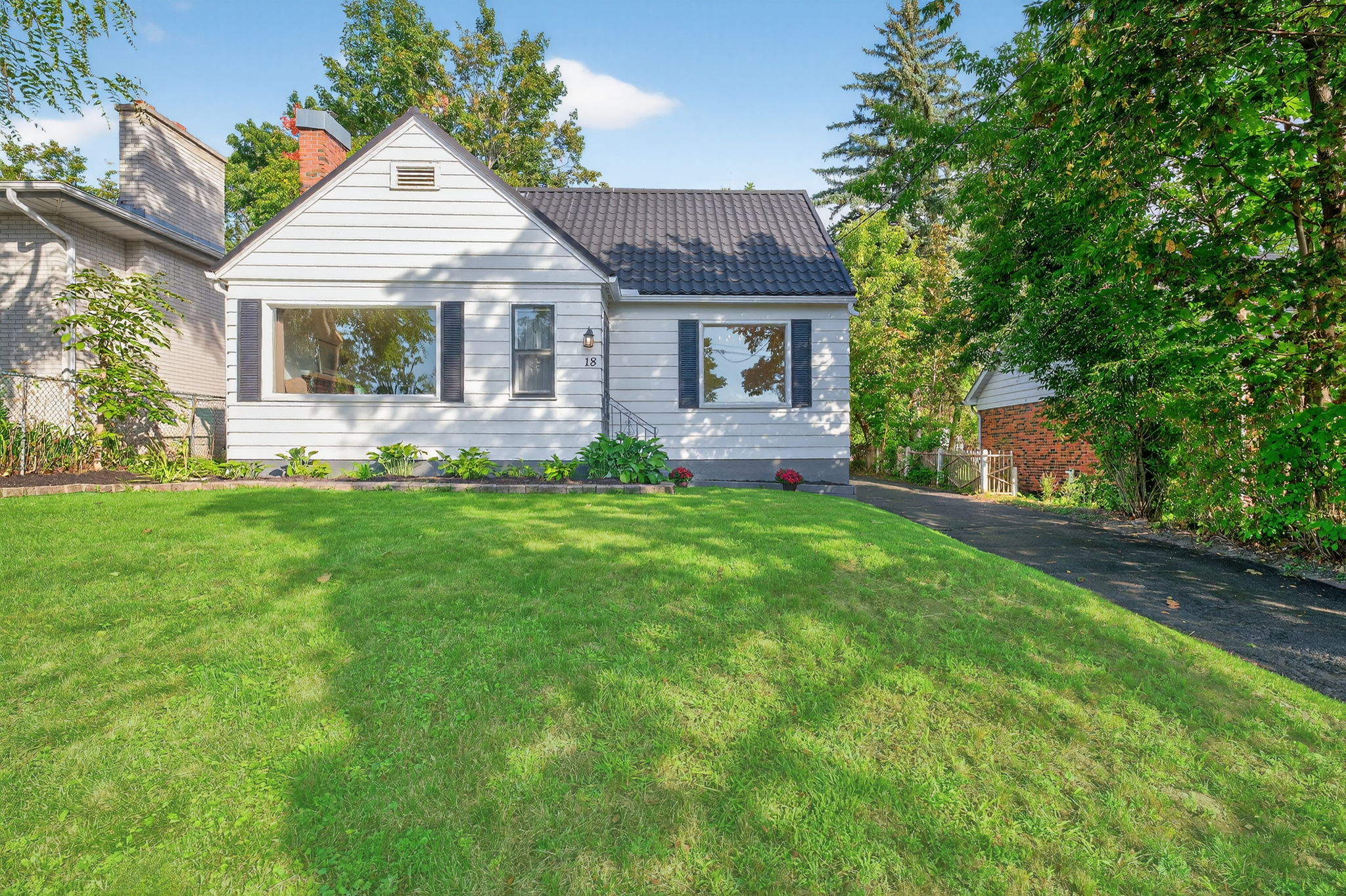 18 North St E, Orillia