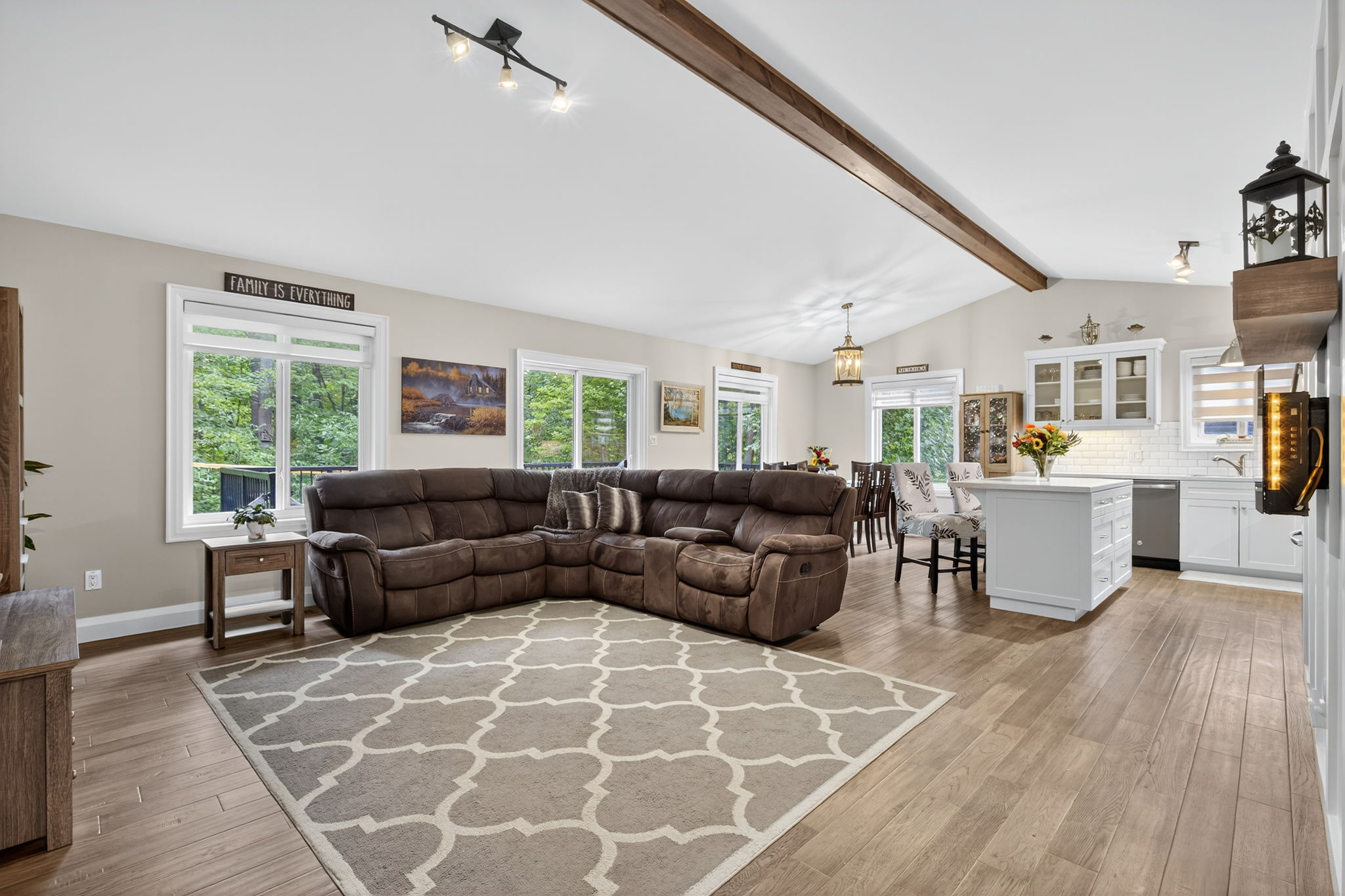 202 Vel Dor Crescent_107