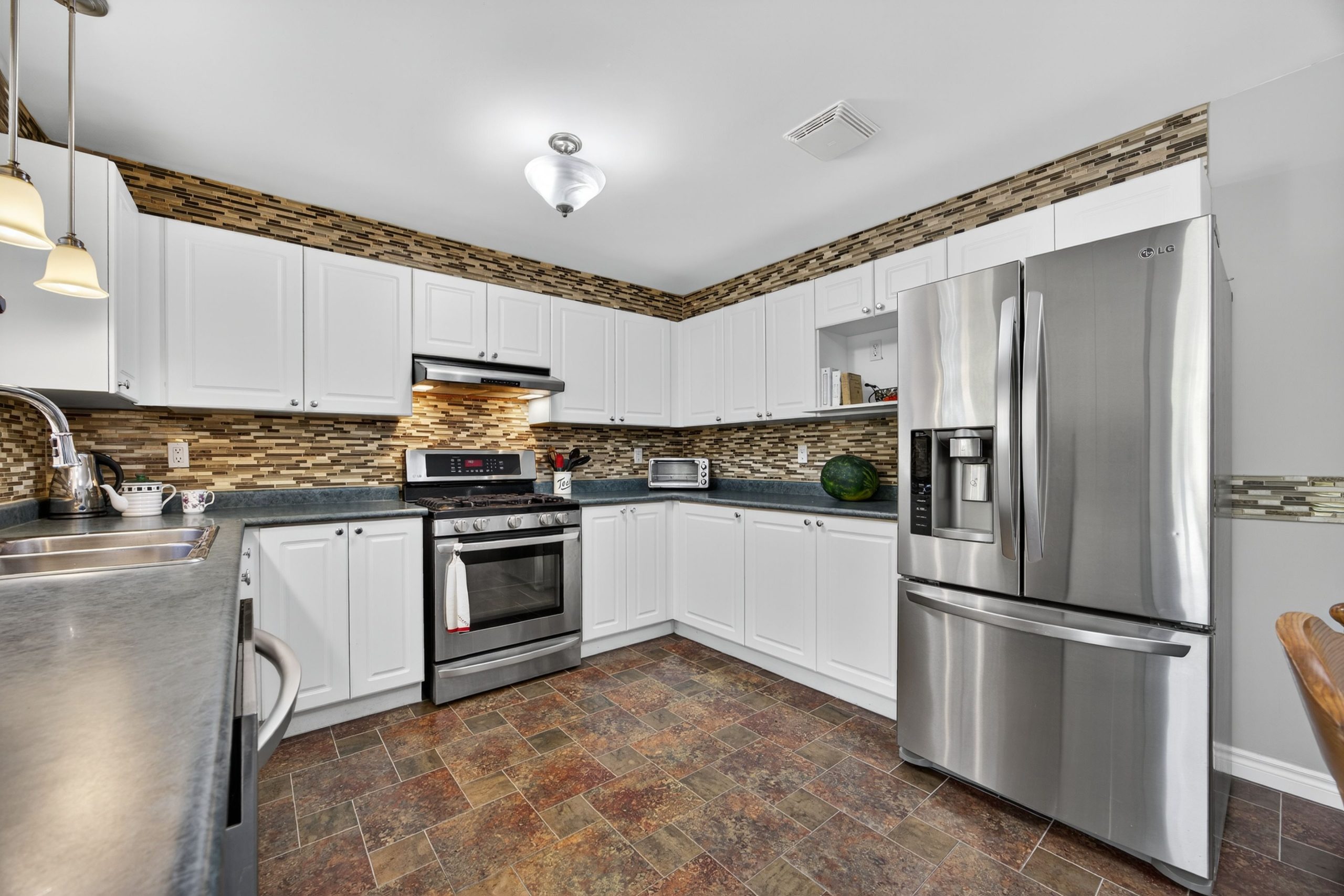 2446 Ralph Street_108