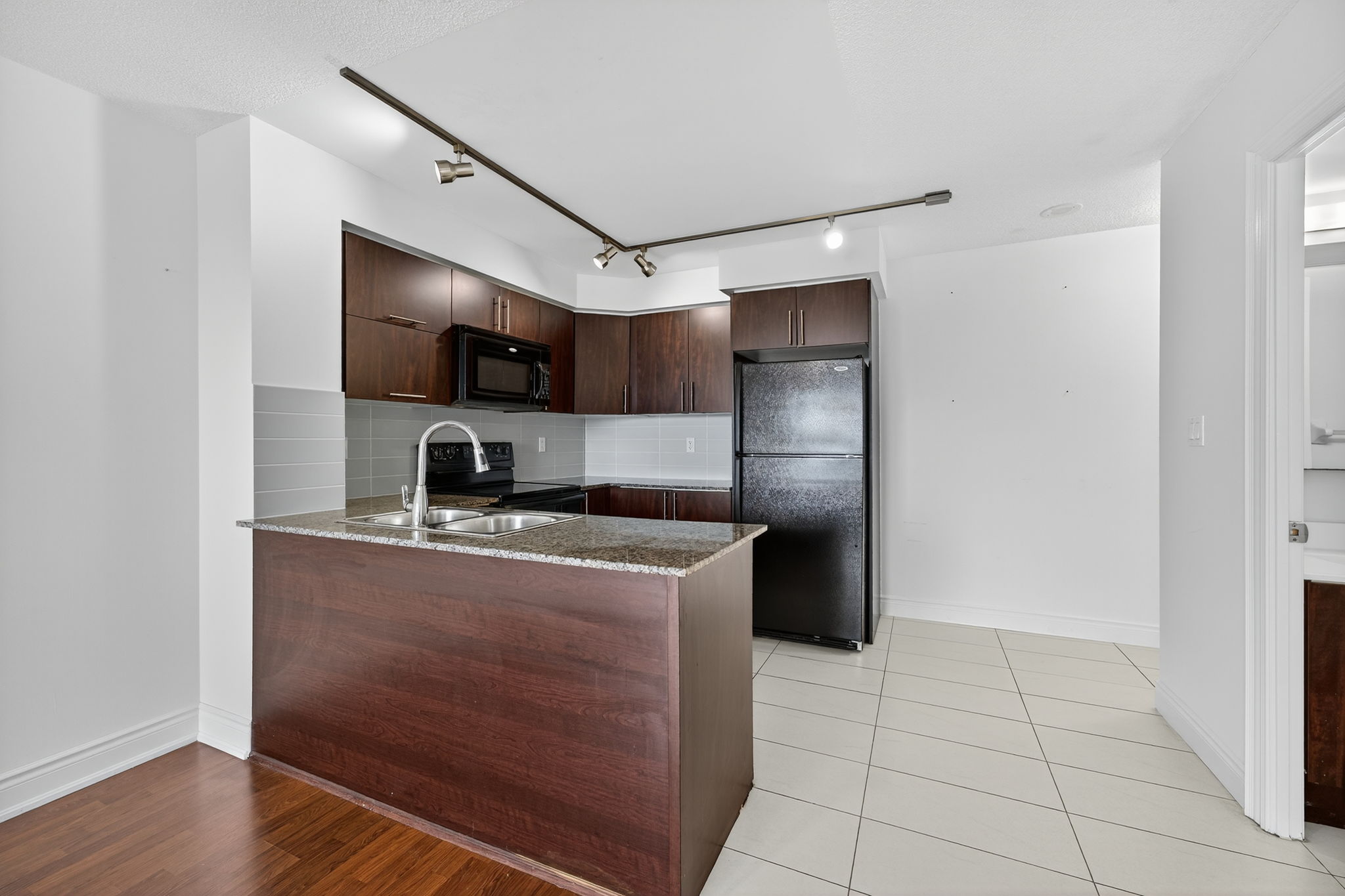 819-60 Town Centre Boulevard_114