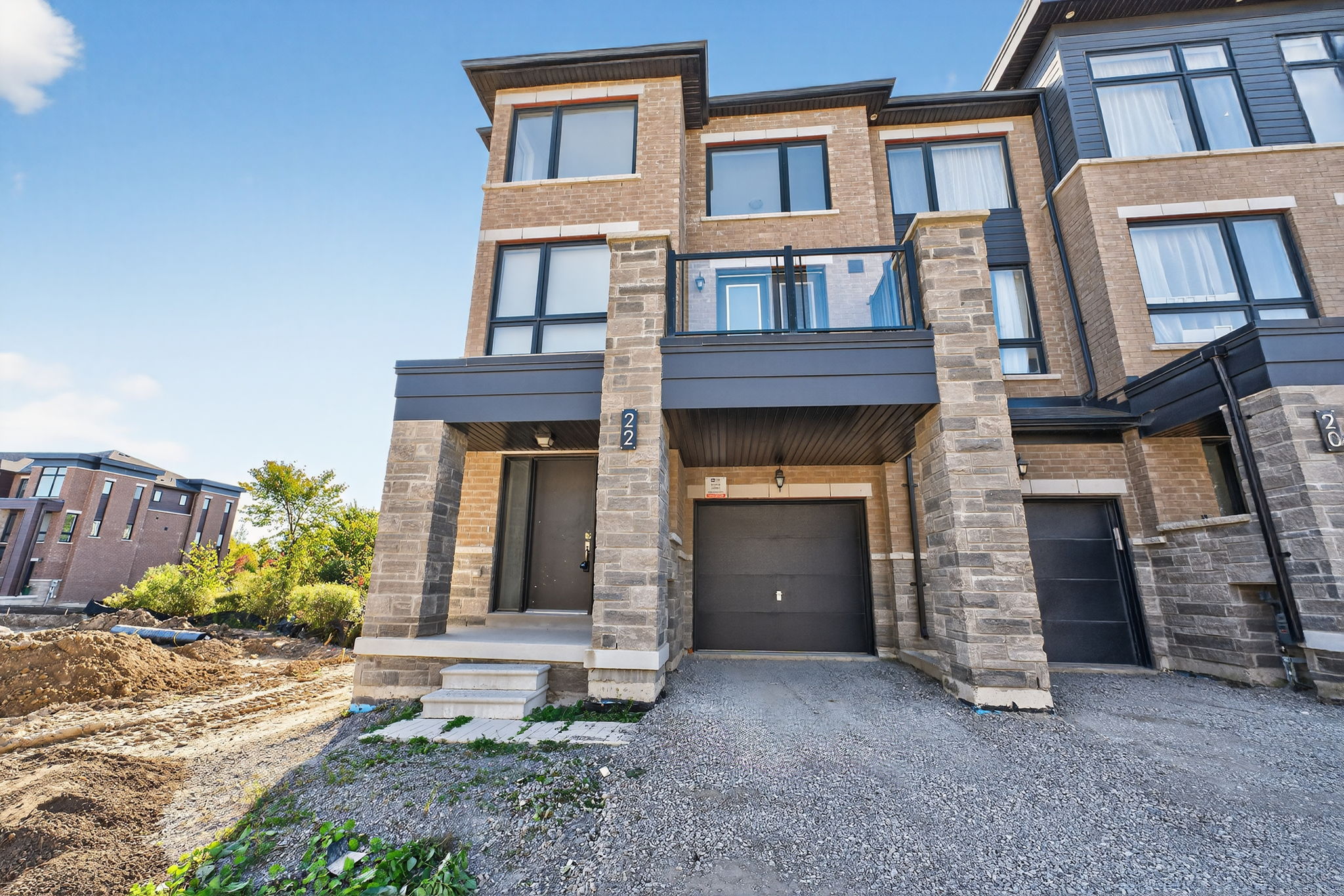 22 Blue Forest Cres, Barrie