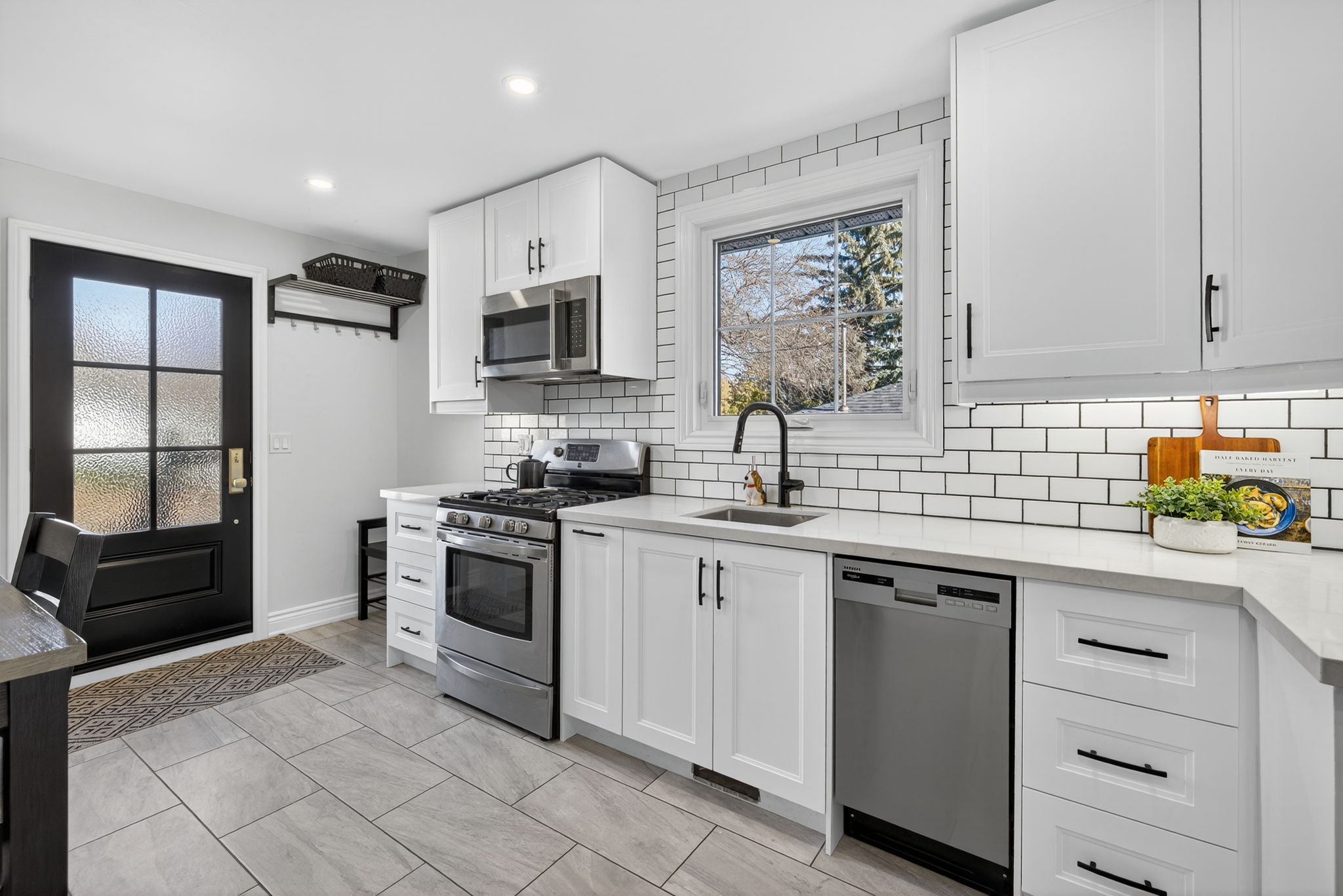 104 Kulpin Avenue_114