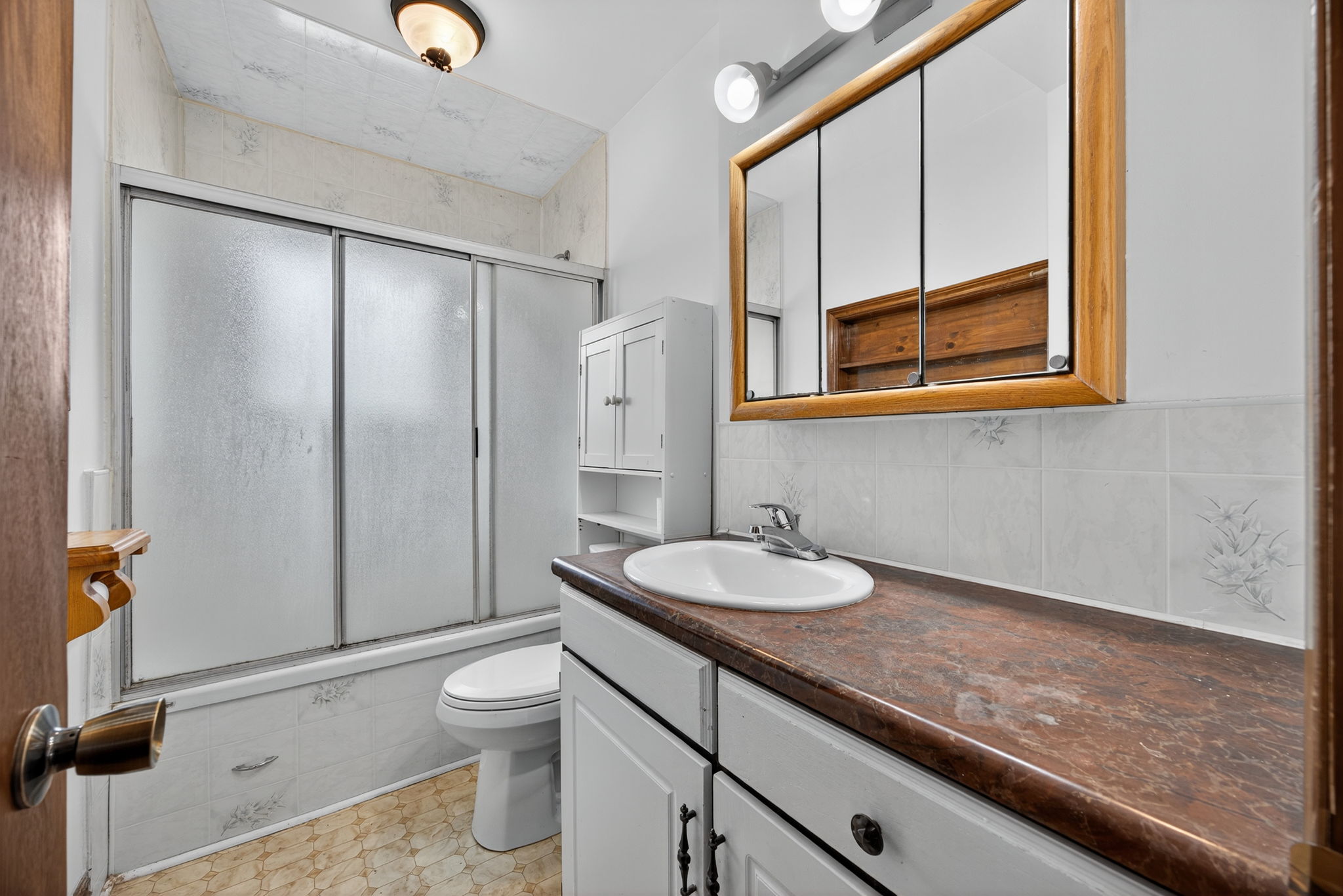 114 Burton Avenue_INT_114