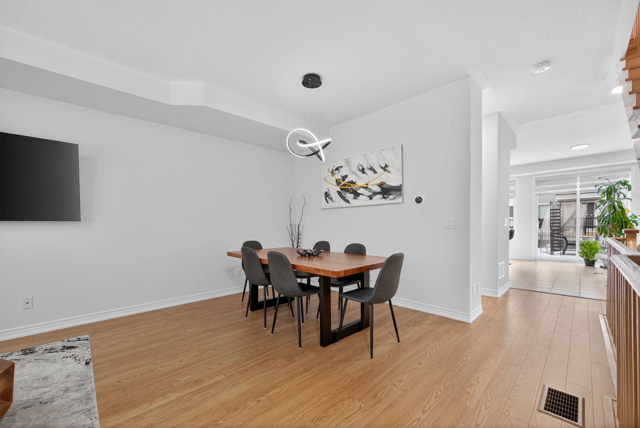 11810 Tenth Line_107