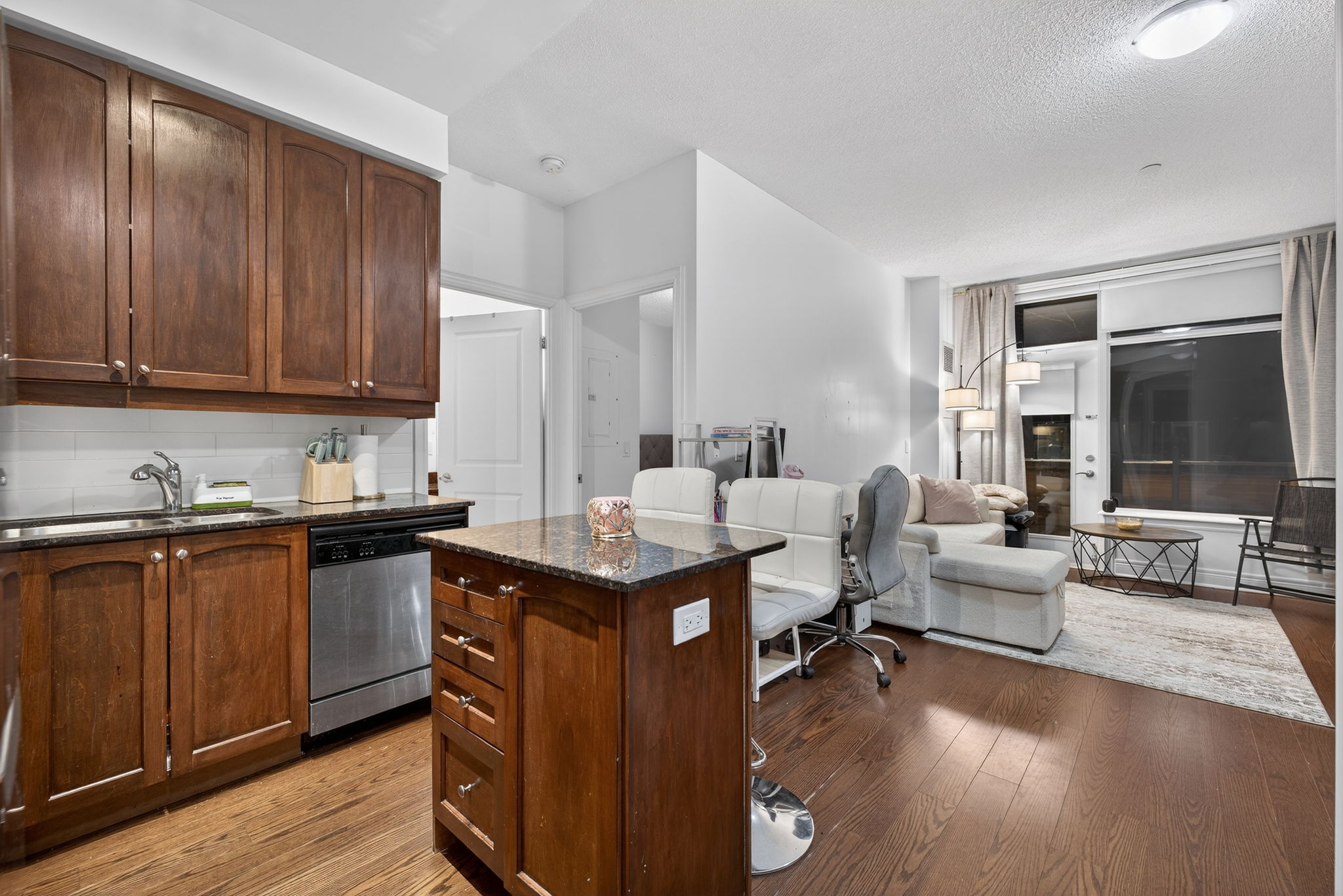 108-701 Sheppard Avenue W_INT_102