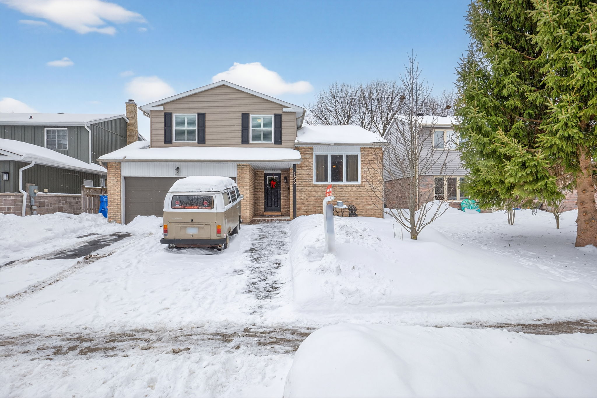 163 Huron Heights Dr, Newmarket