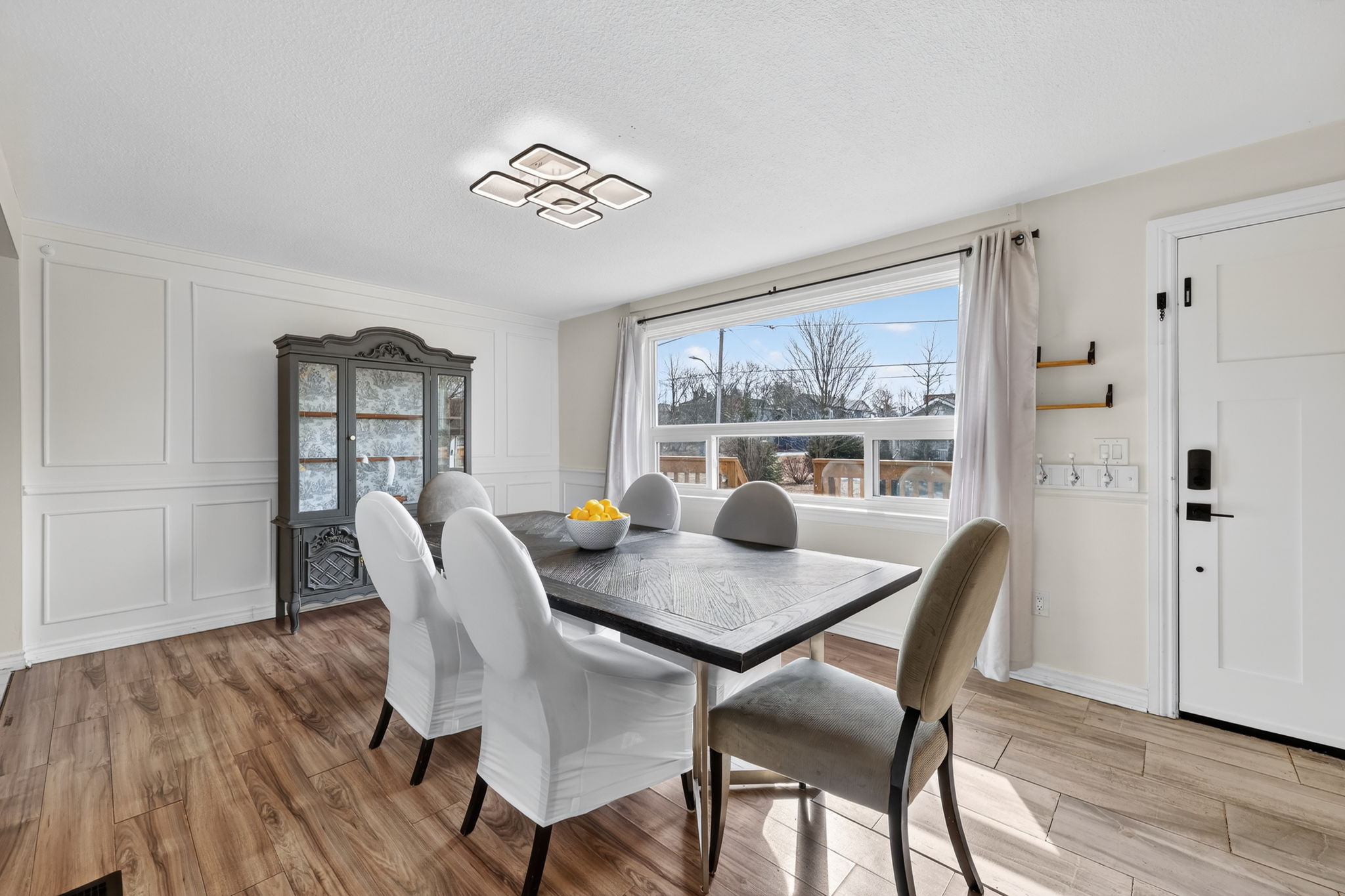 10 Wellington Street_108