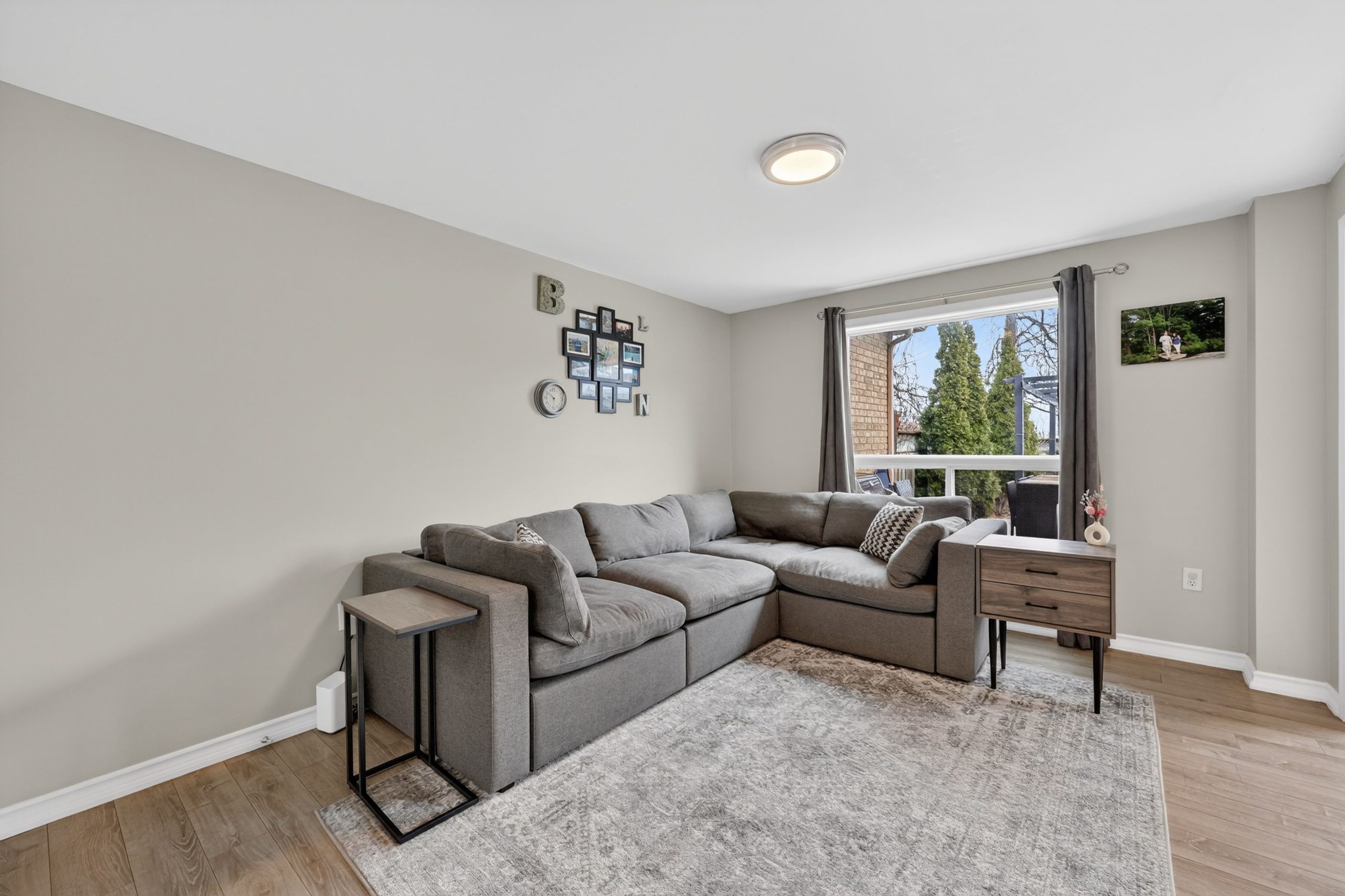 2057 Osbond Road_110