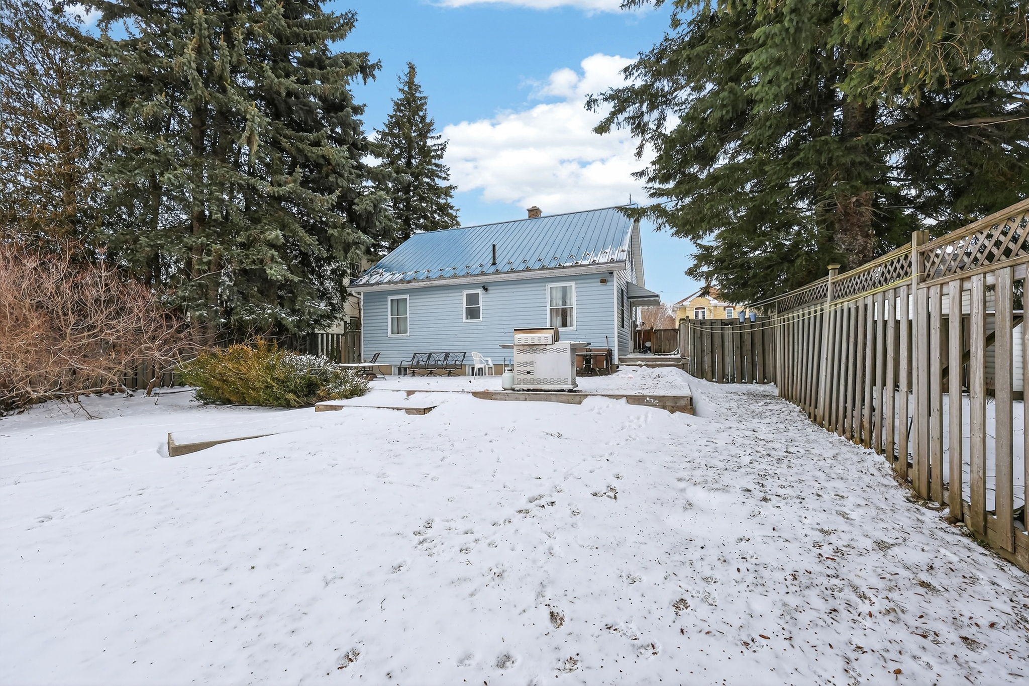 415 Main St N_EXT_117