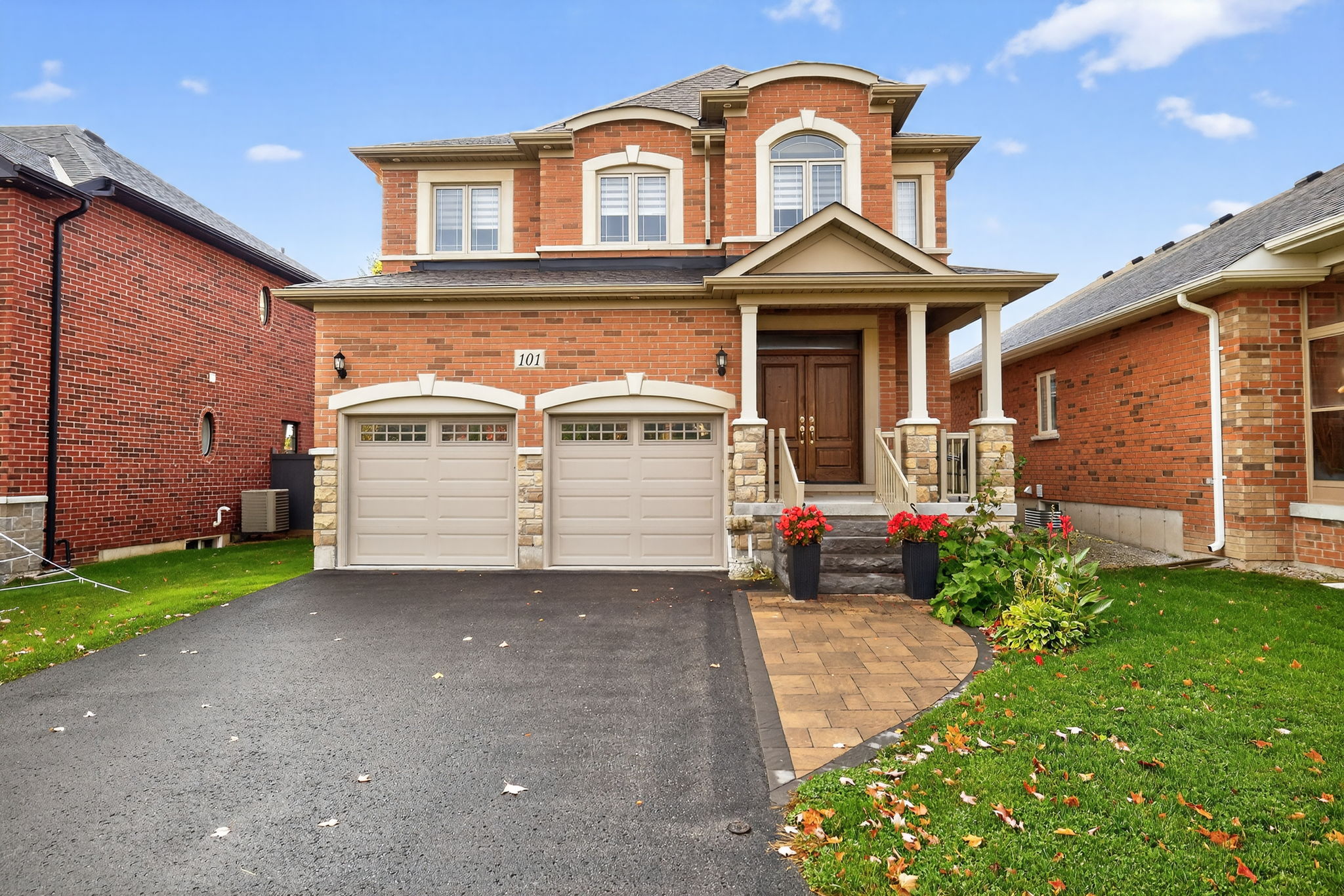 101 Gardiner Drive_EXT_104