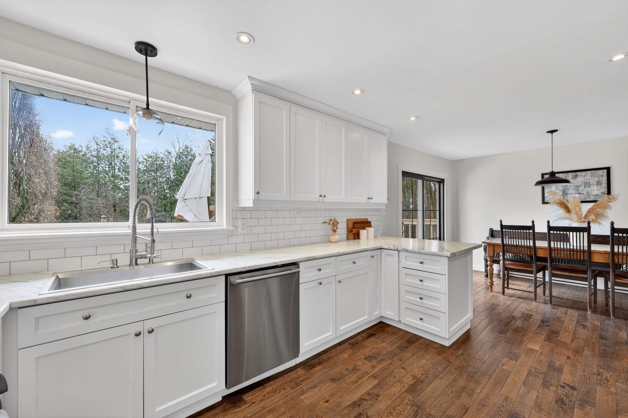 11 Ellen Crescent_INT_104