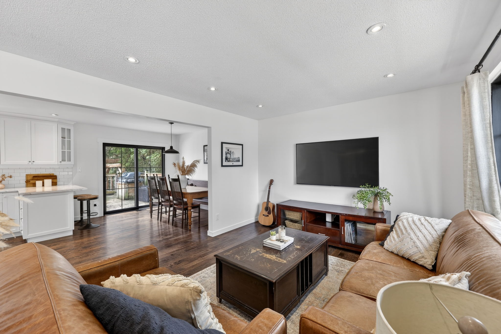 11 Ellen Crescent_INT_112