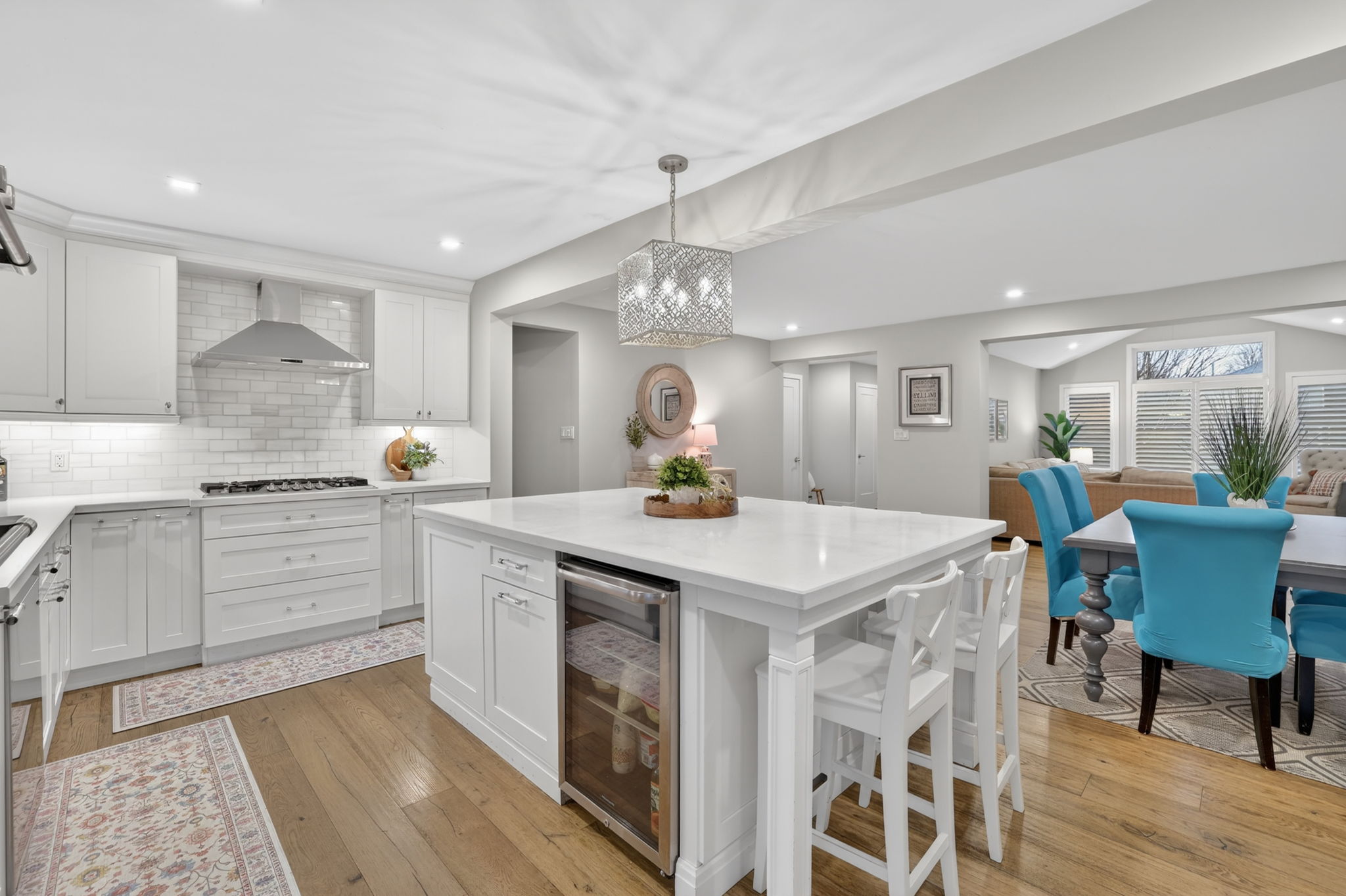 1587 Mount Albert Road_121