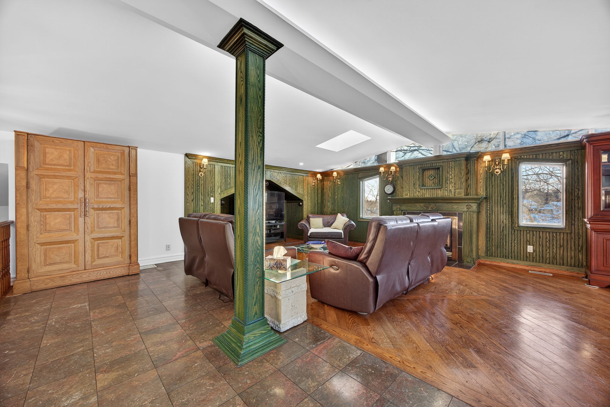 1976 River Road W_119