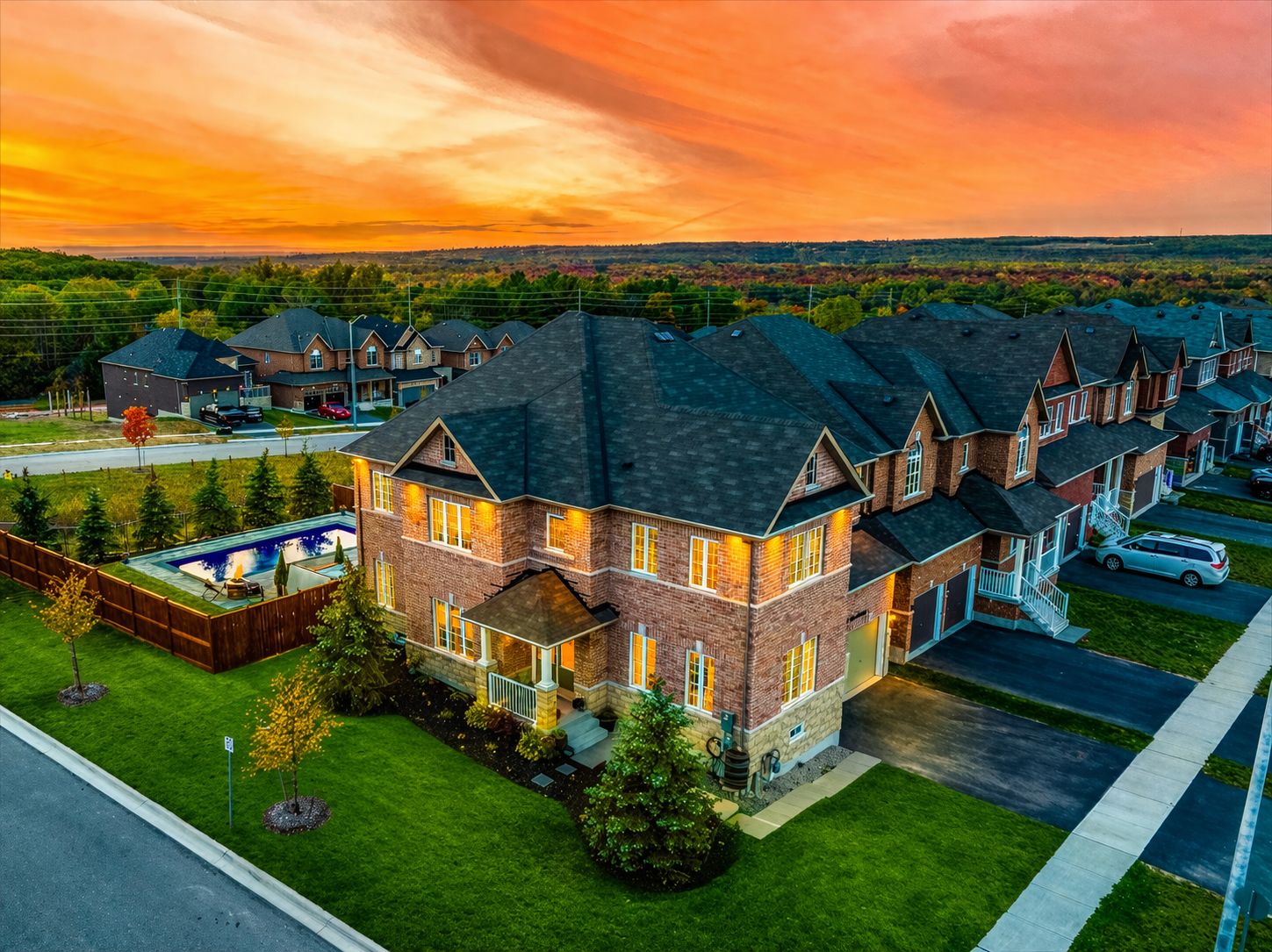2 Cypress Point St, Barrie