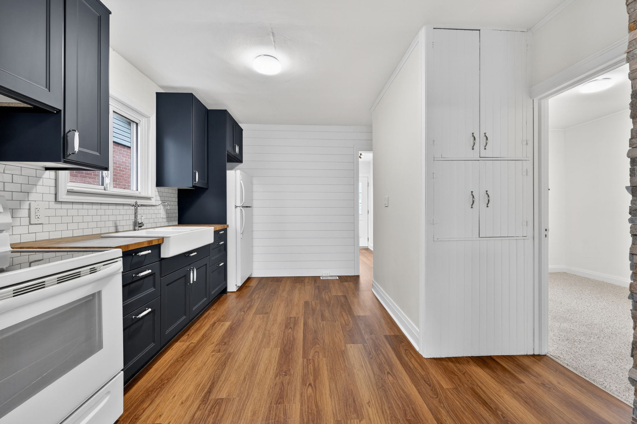 244 Gill Street_INT_105