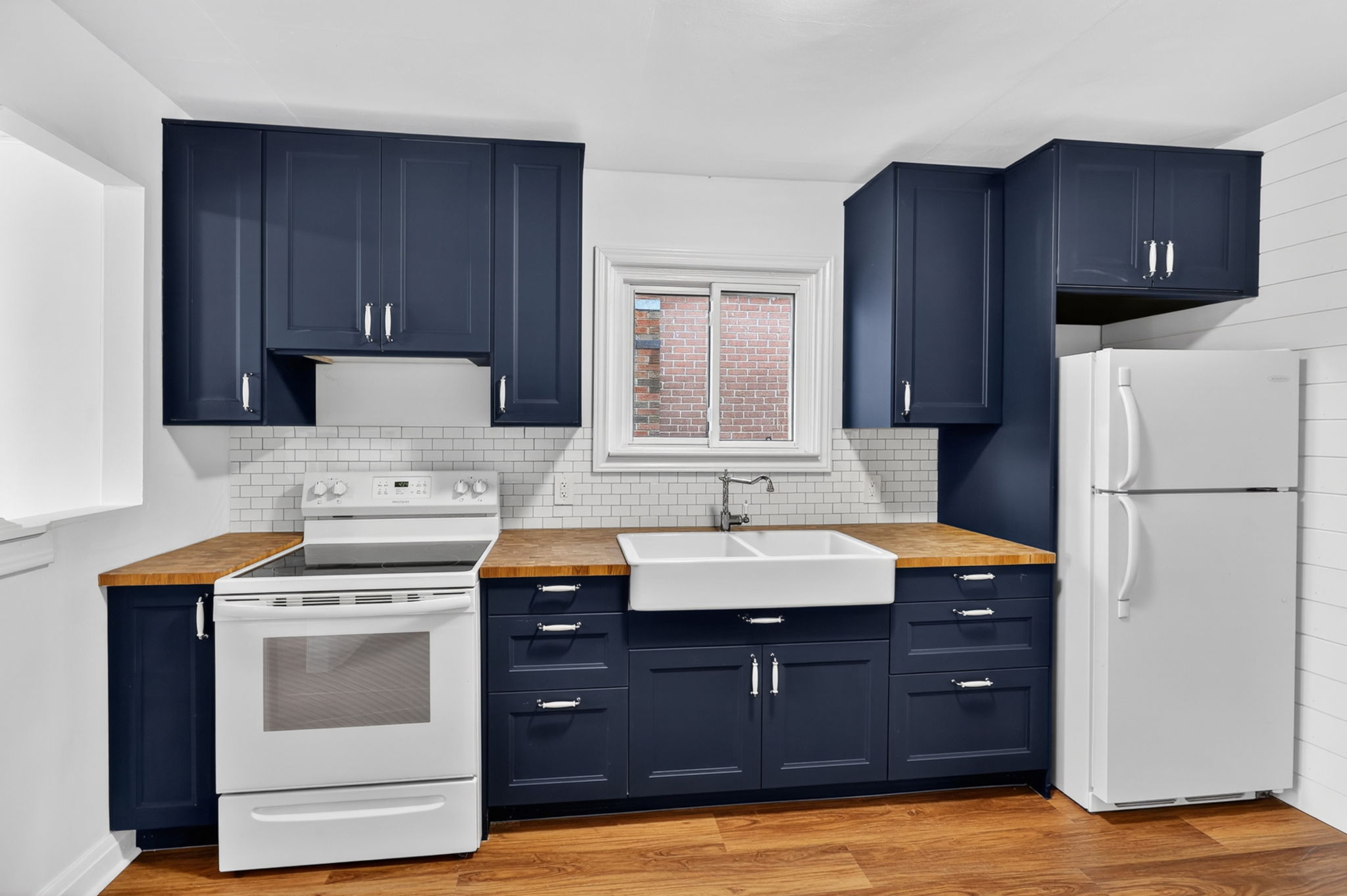 244 Gill Street_INT_107