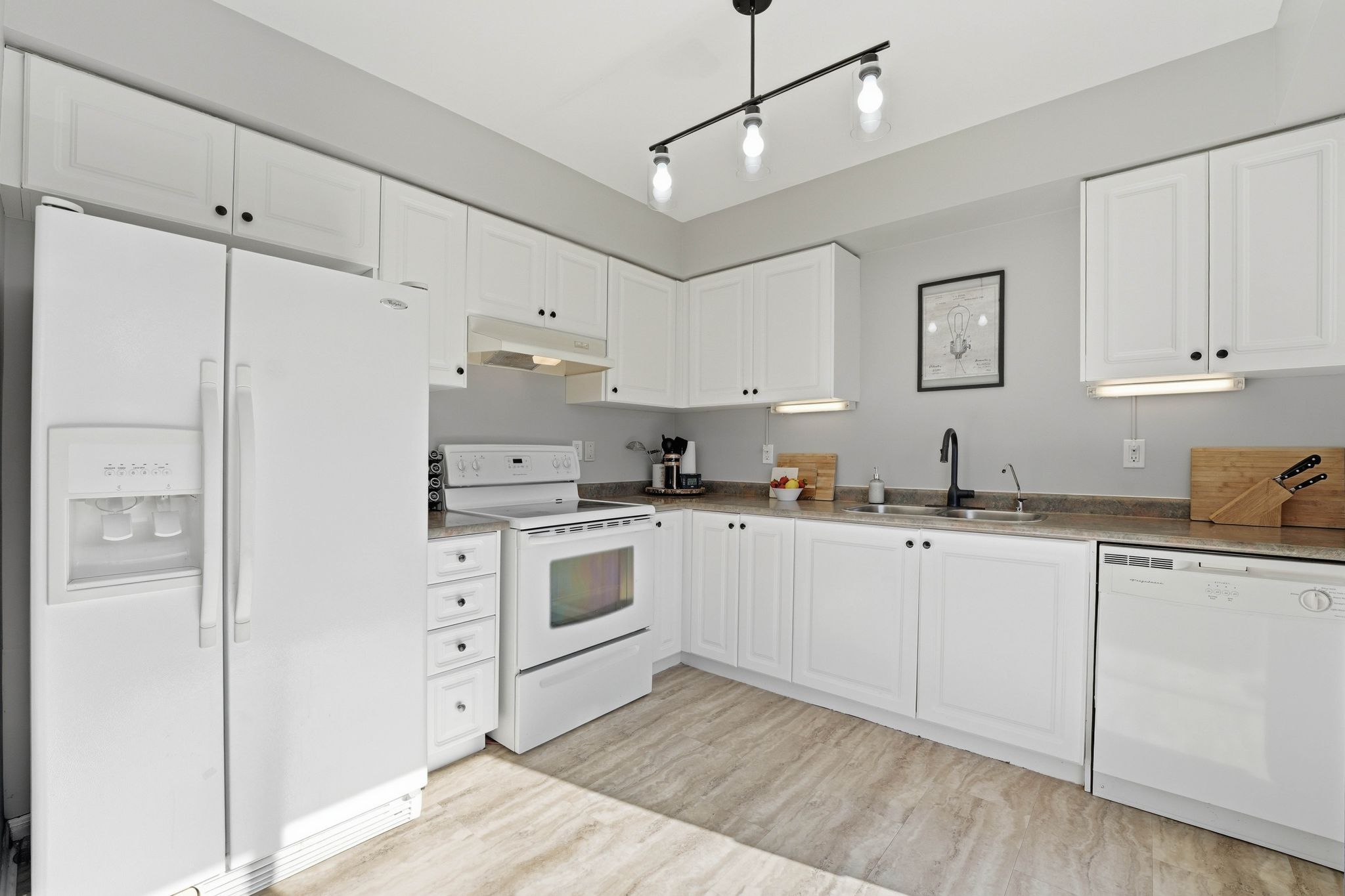 12_167 Maplewood Drive-11