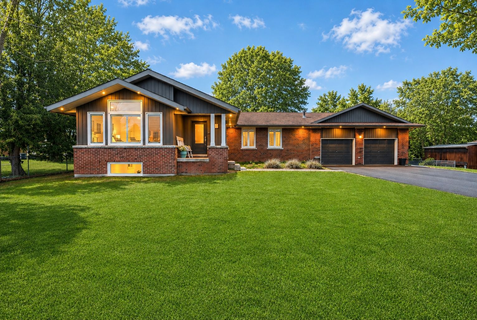 1587 Mount Albert Rd, Sharon