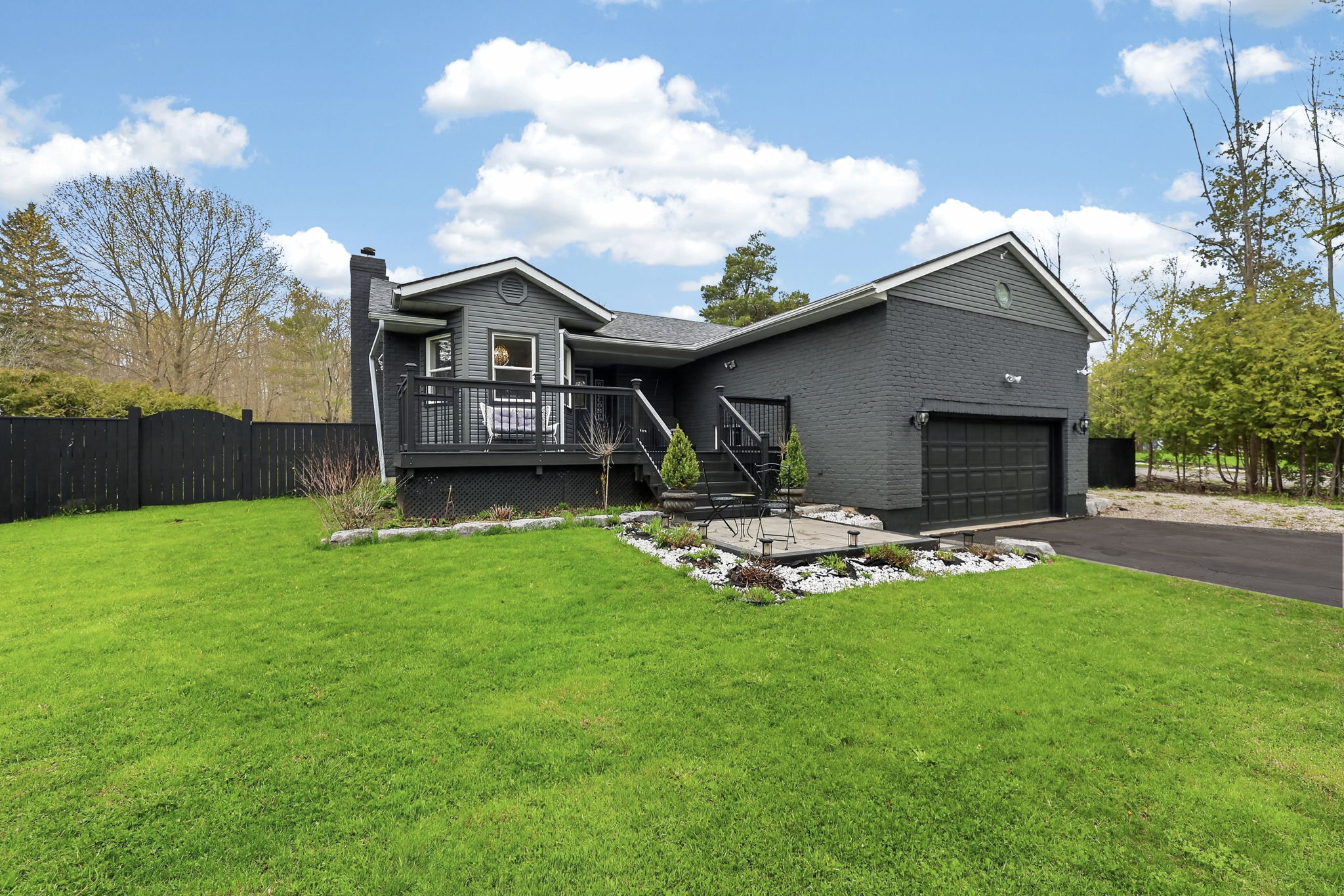 2330 Lakeshore Road E_EXT_104